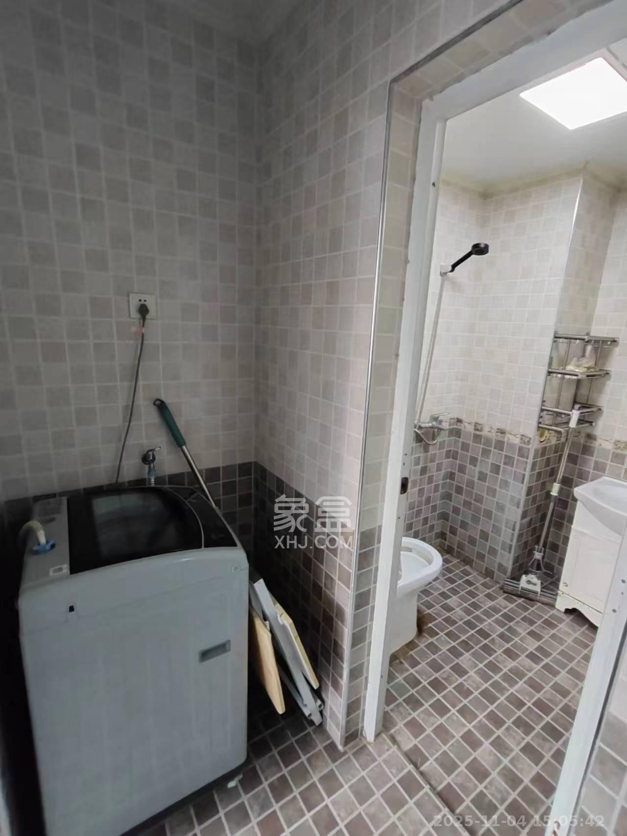 中天广场 1室1厅1卫 1800.0元/月 中天广场 1室1厅1卫 1800.0元/月室内图