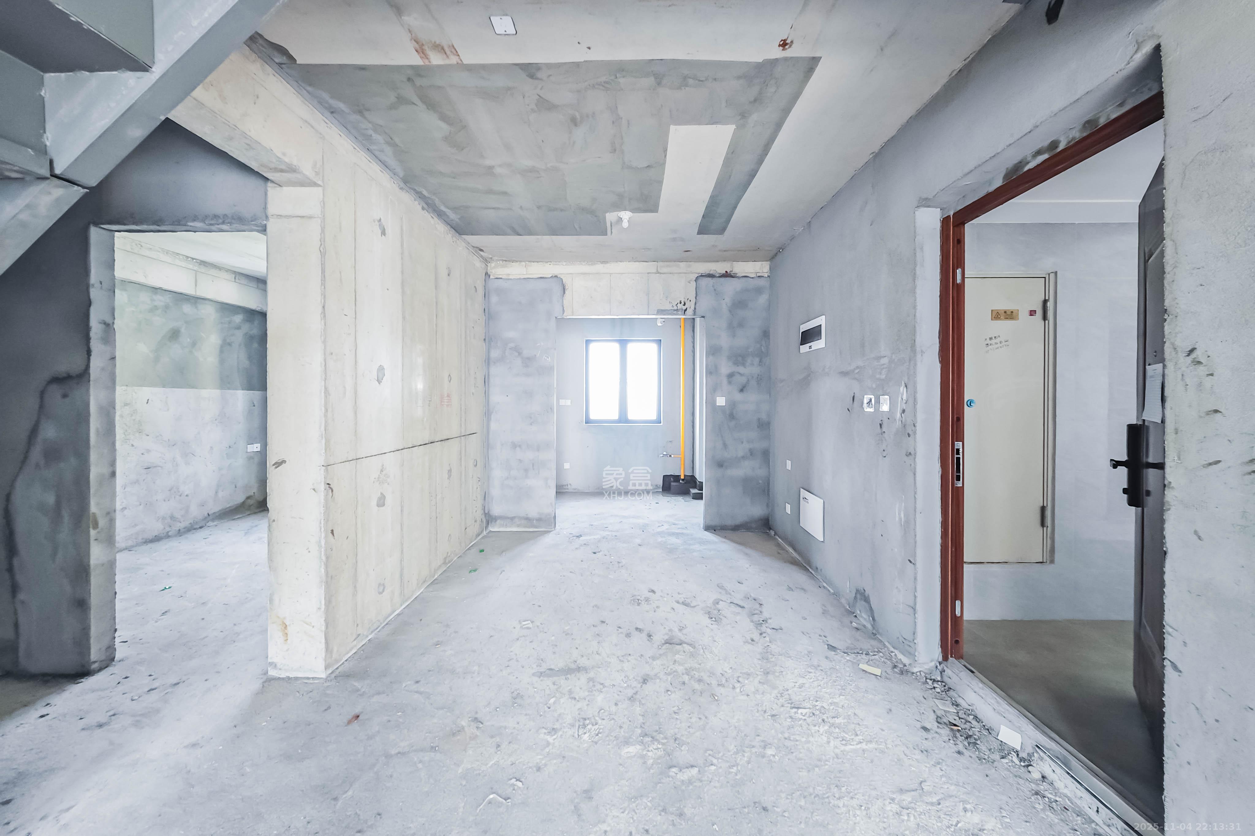 佳兆业城市广场  4室2厅2卫    156.0万其他