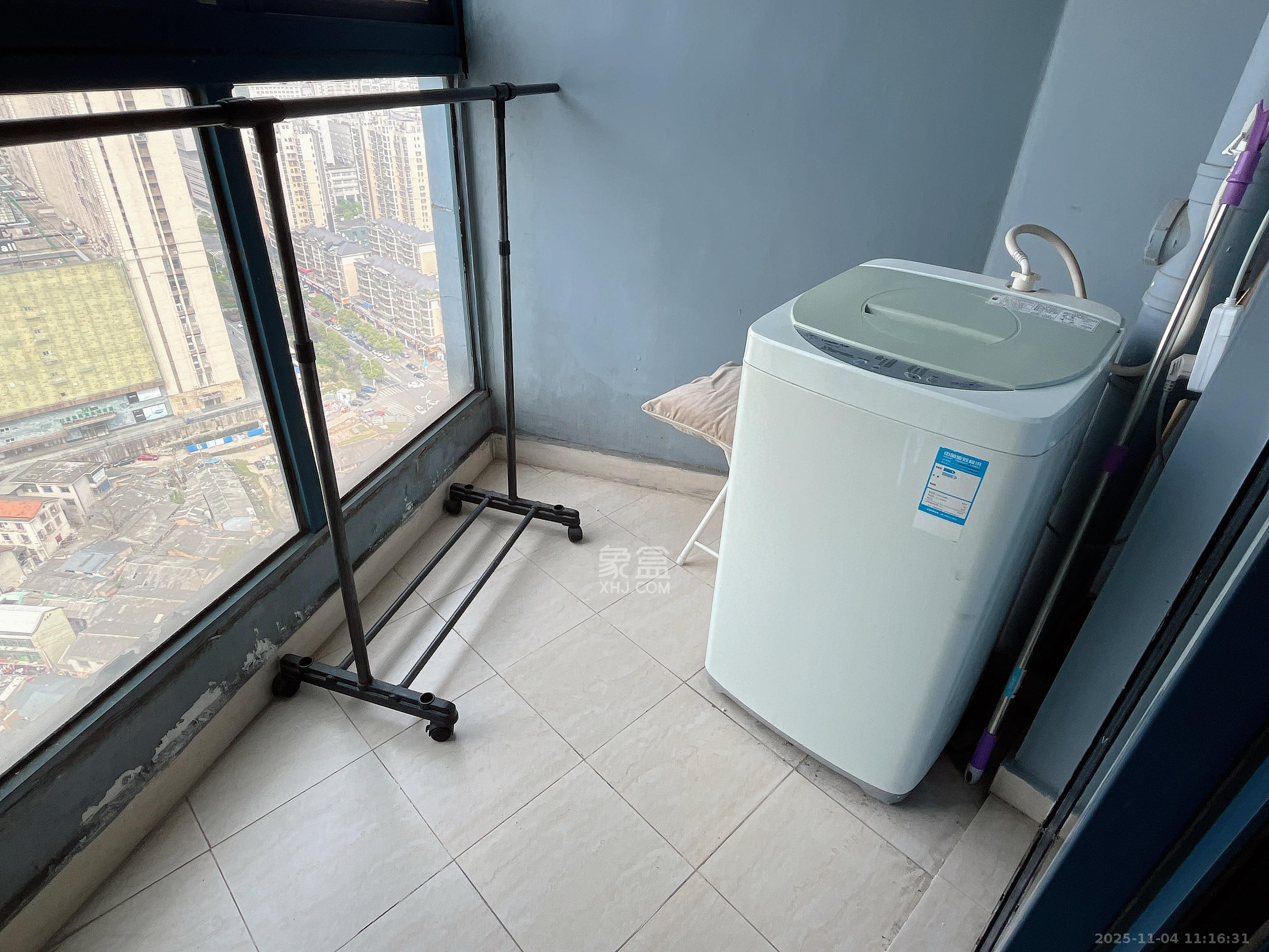 绿地中央广场 1室1厅1卫 1400.0元/月 绿地中央广场 1室1厅1卫 1400.0元/月室内图