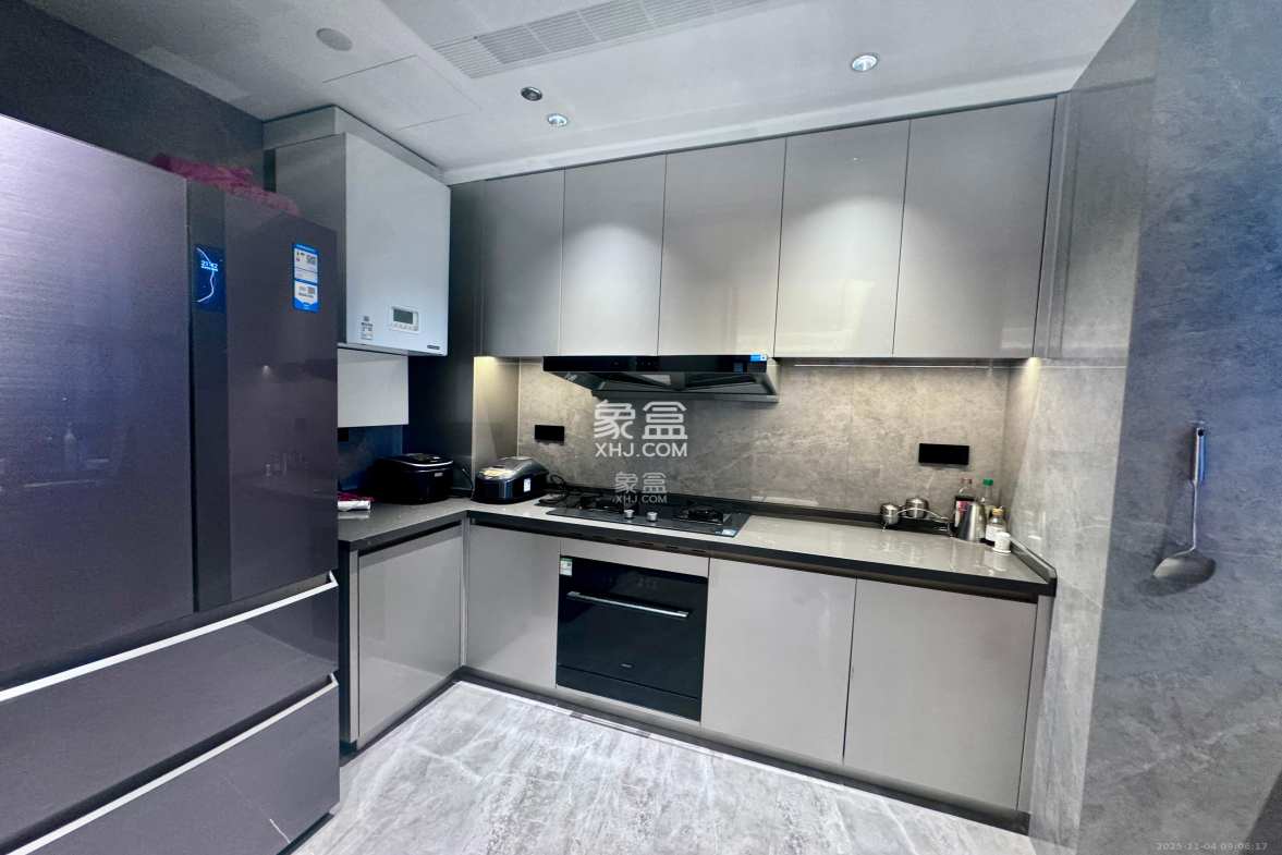 运达中央广场三期 4室2厅3卫 20000.0元/月 运达中央广场三期 4室2厅3卫 20000.0元/月室内图