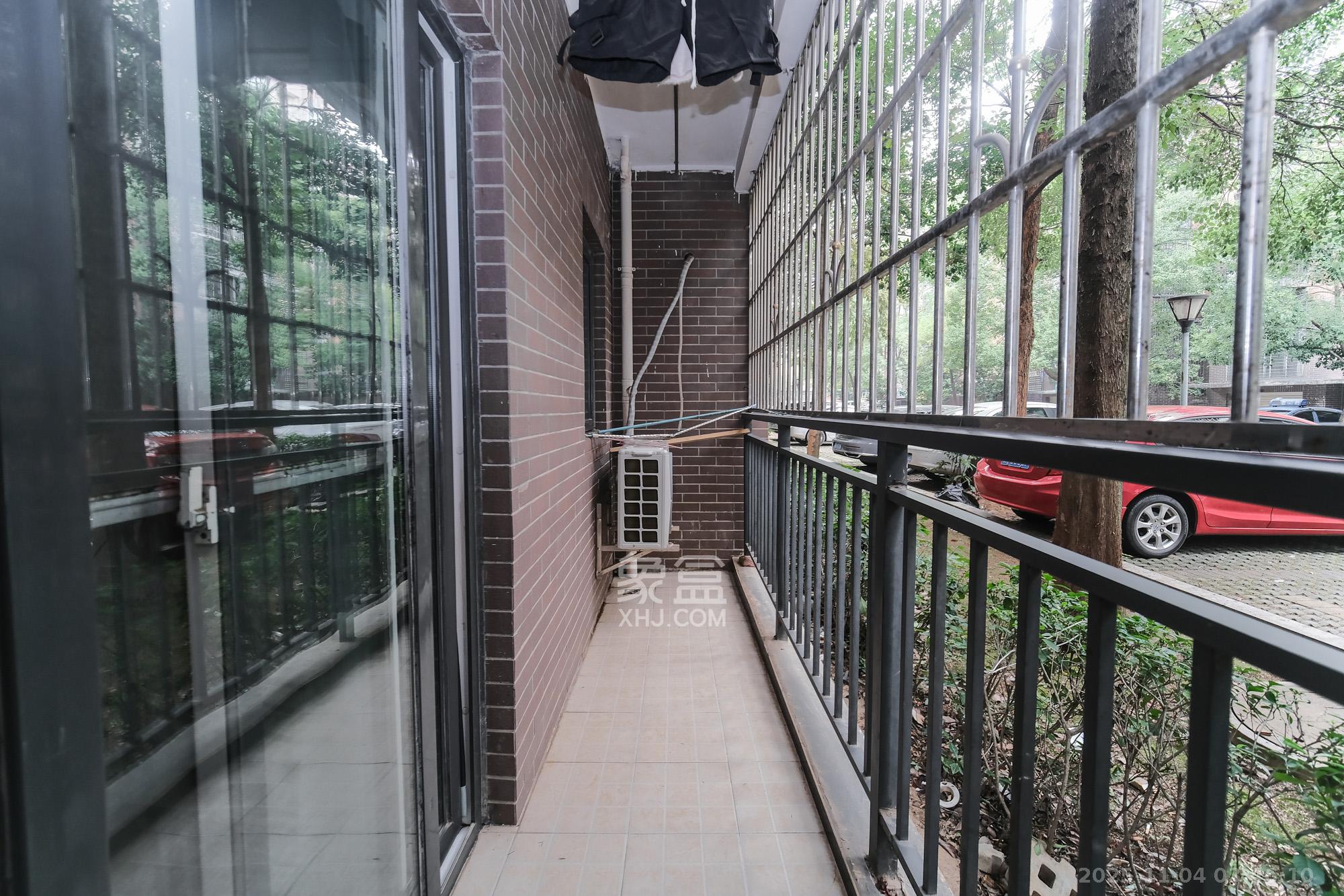 山水湾  1室2厅1卫    65.0万阳台