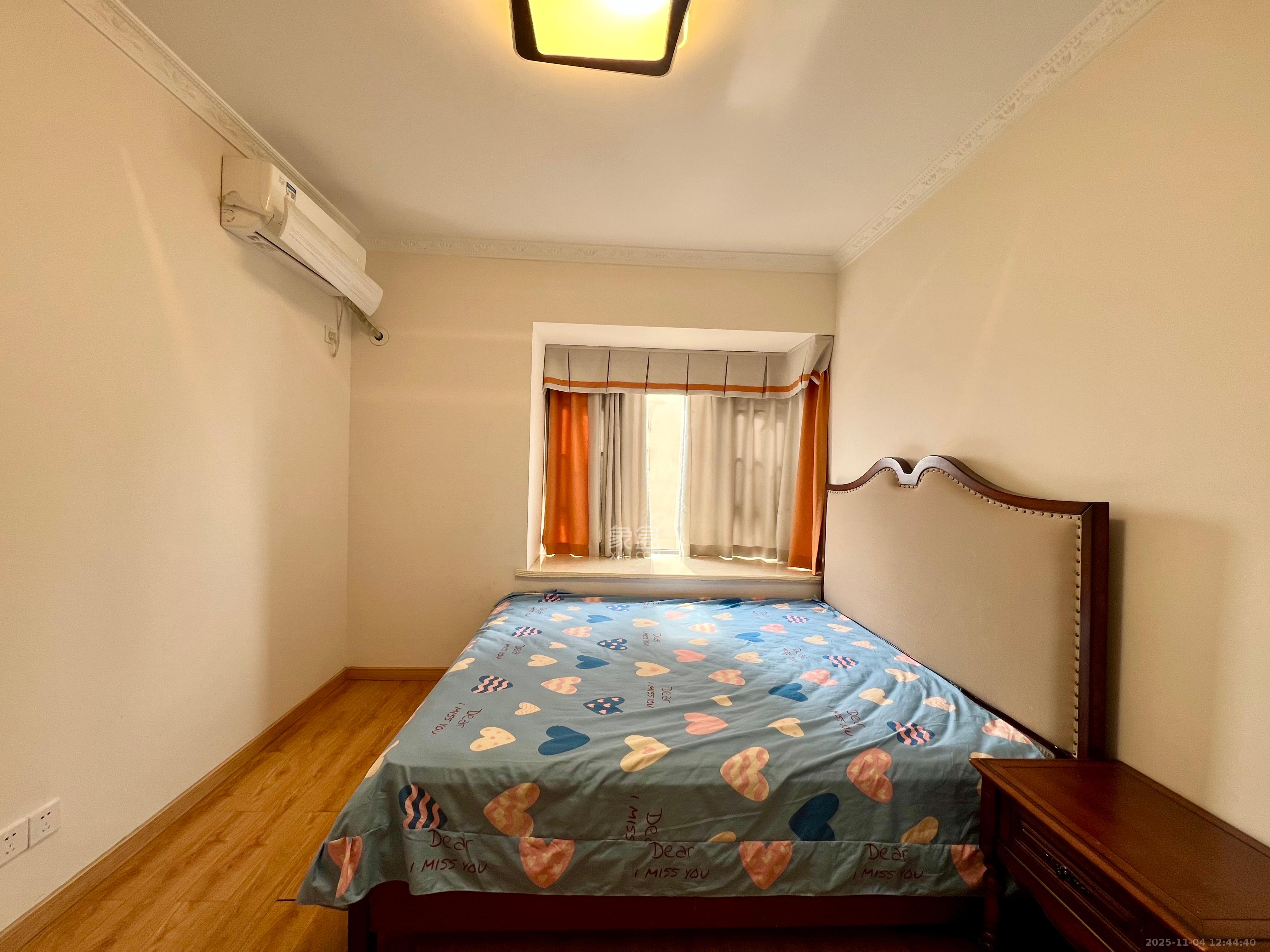 钱隆世家  3室2厅2卫    2200.0元/月室内图