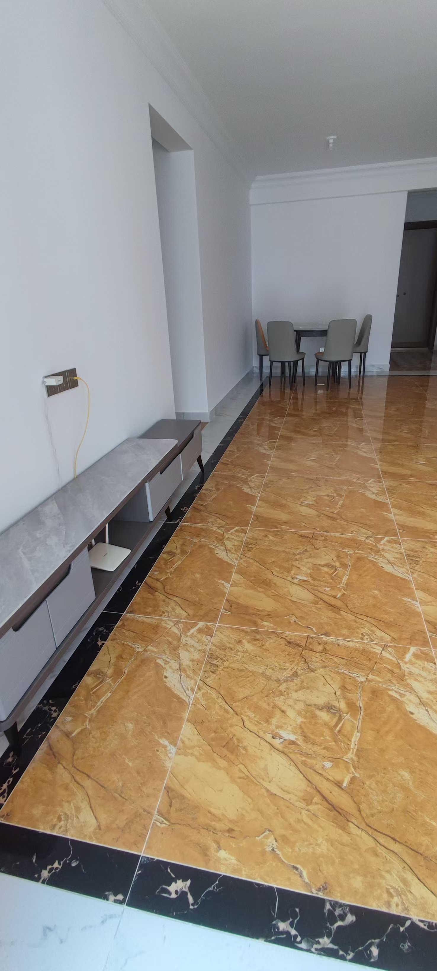 碧桂园梓山府 3室2厅2卫 1900.0元/月 碧桂园梓山府 3室2厅2卫 1900.0元/月室内图