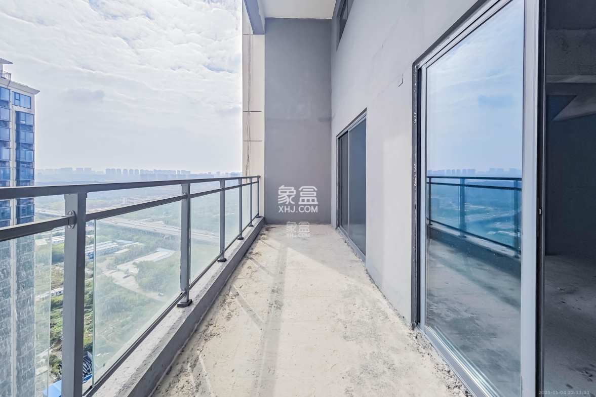 佳兆业城市广场 4室2厅2卫 156.0万 佳兆业城市广场 4室2厅2卫 156.0万其他