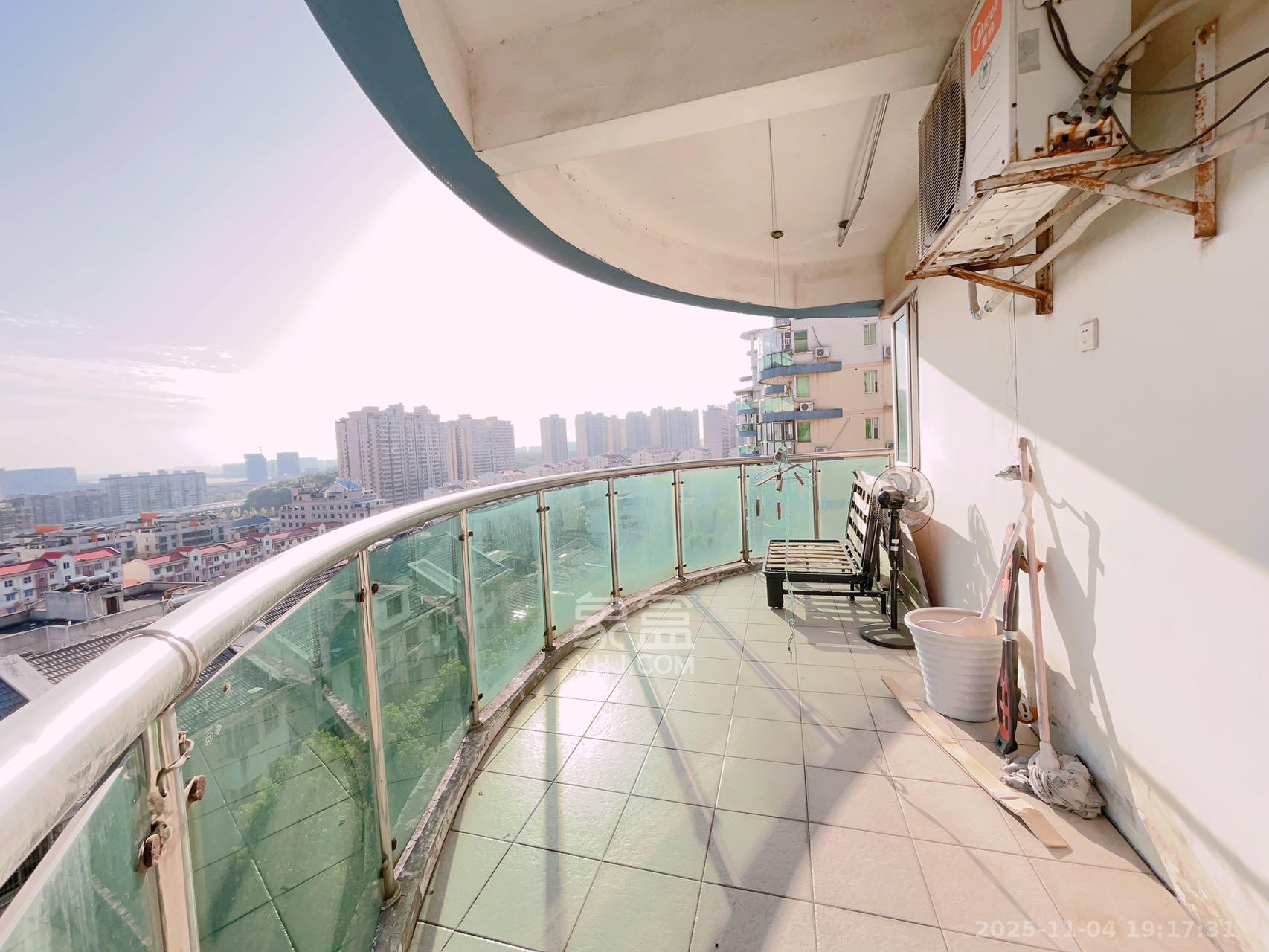 万事佳景园  3室1厅1卫    1900.0元/月室内图