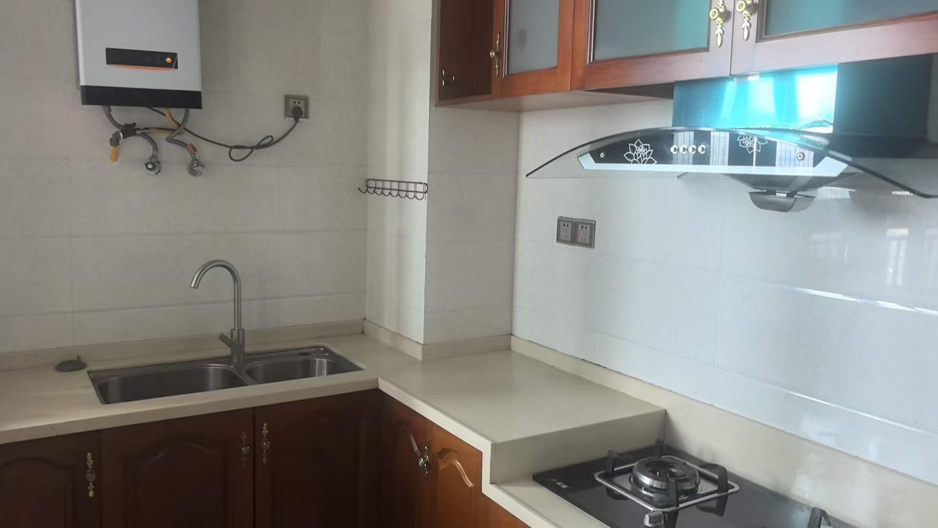 金碧文华 3室2厅2卫 4800.0元/月 金碧文华 3室2厅2卫 4800.0元/月室内图