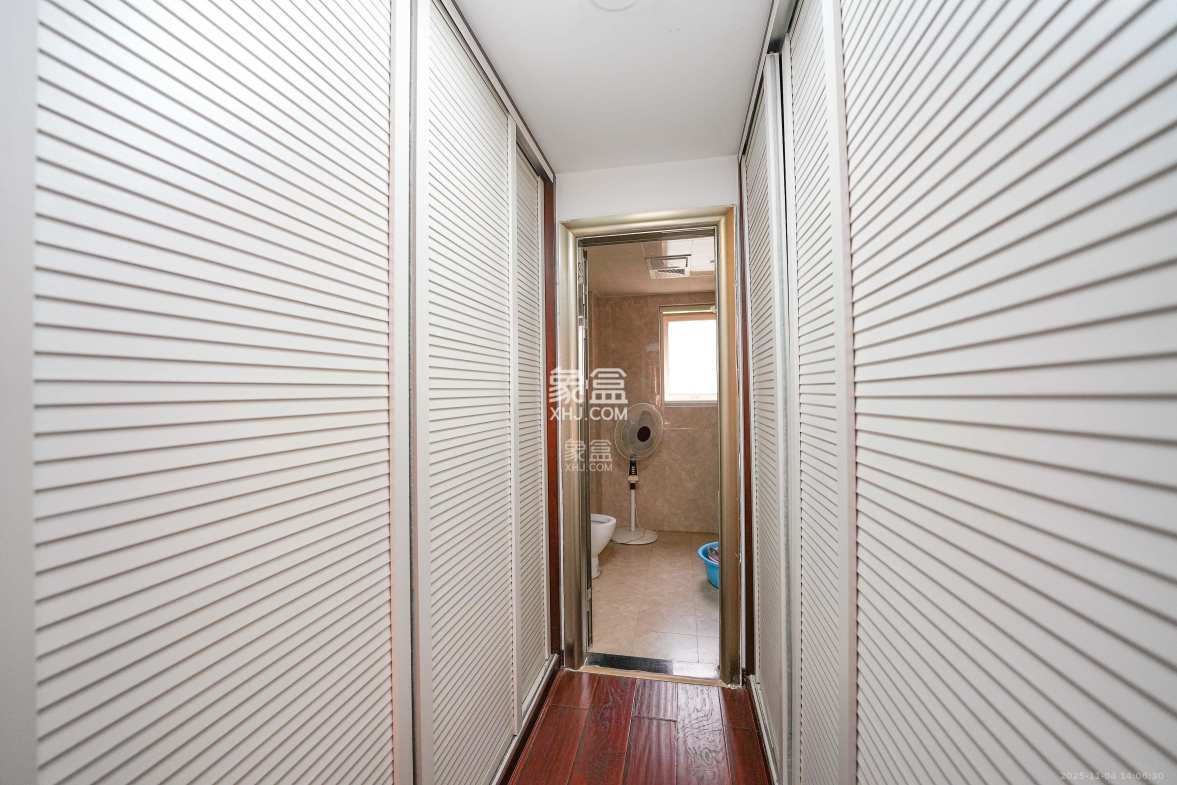 嘉华城(一期) 3室2厅2卫 2500.0元/月 嘉华城(一期) 3室2厅2卫 2500.0元/月室内图