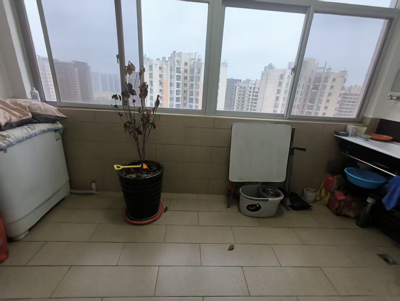 谐安花园 3室1厅1卫 89.0万 谐安花园 3室1厅1卫 89.0万客厅