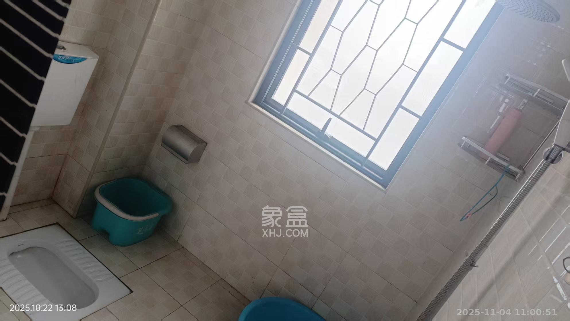 天元涉外景园C区  3室2厅2卫    2800.0元/月室内图