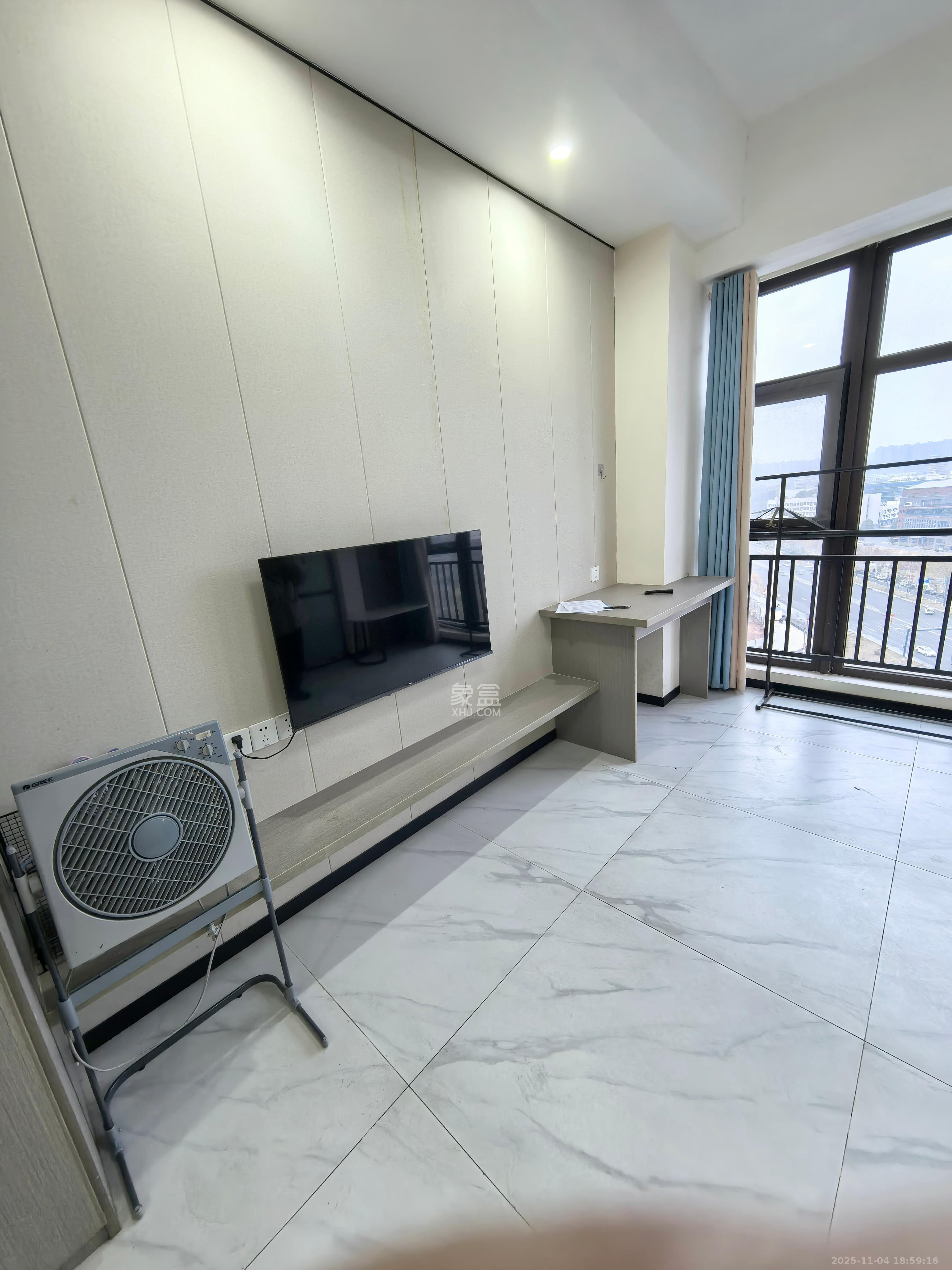 东方美地  1室1厅1卫    1450.0元/月室内图