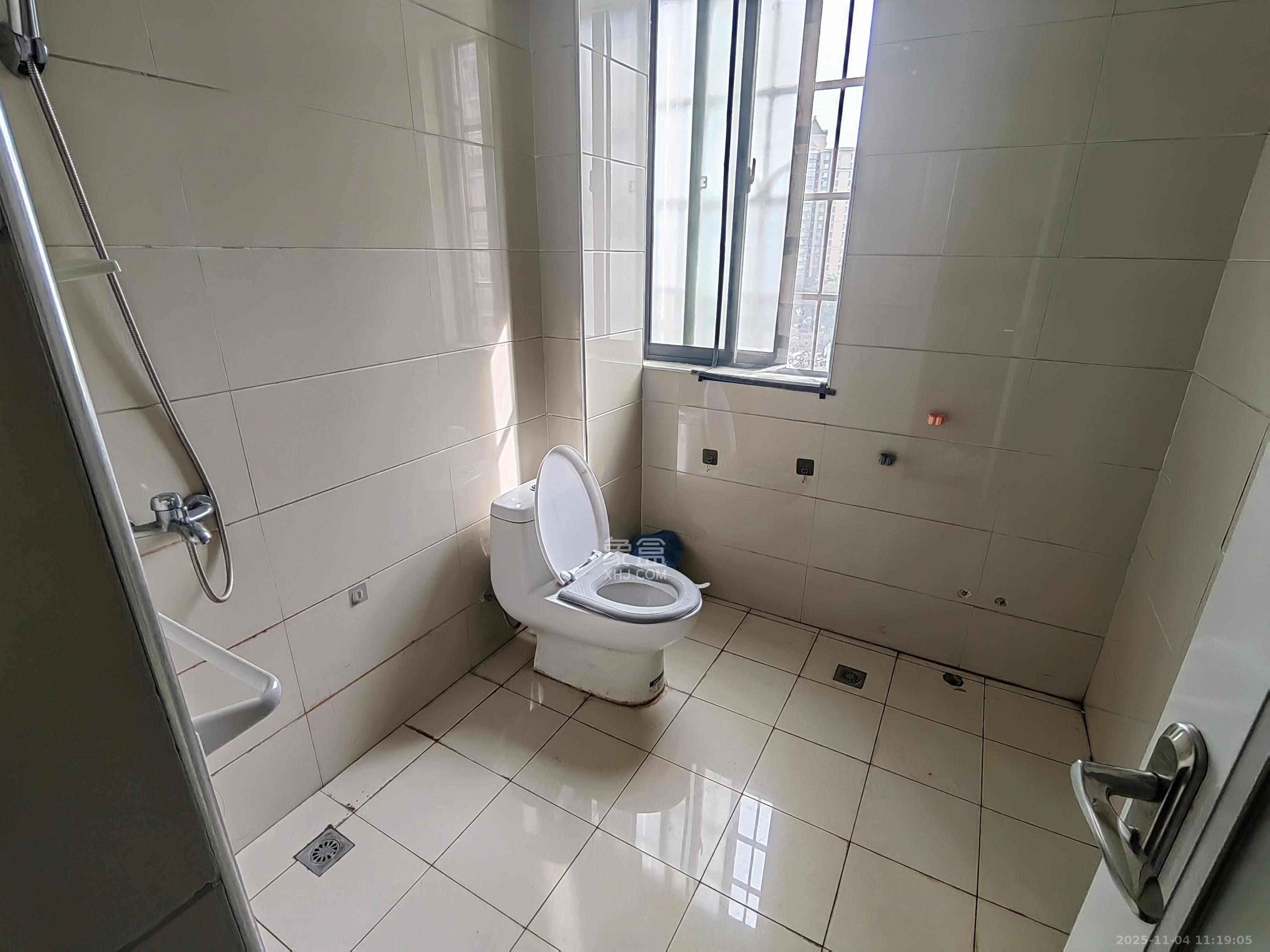 世纪桃花苑  2室2厅1卫    1700.0元/月室内图