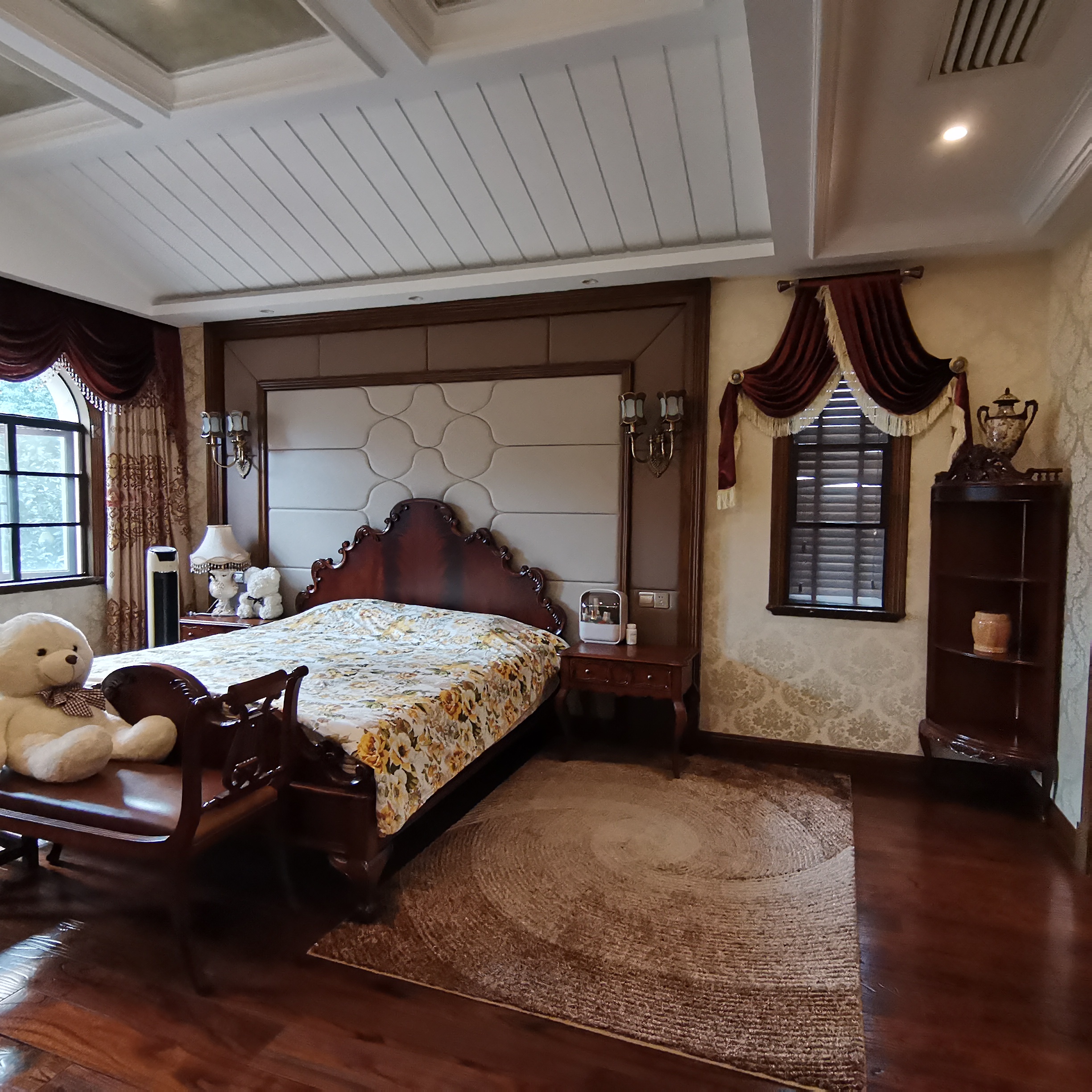 碧桂园  4室2厅3卫    418.0万客厅