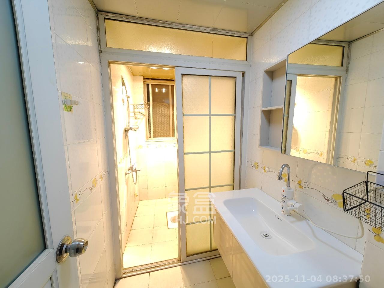 东方新世界  3室1厅1卫    3200.0元/月室内图