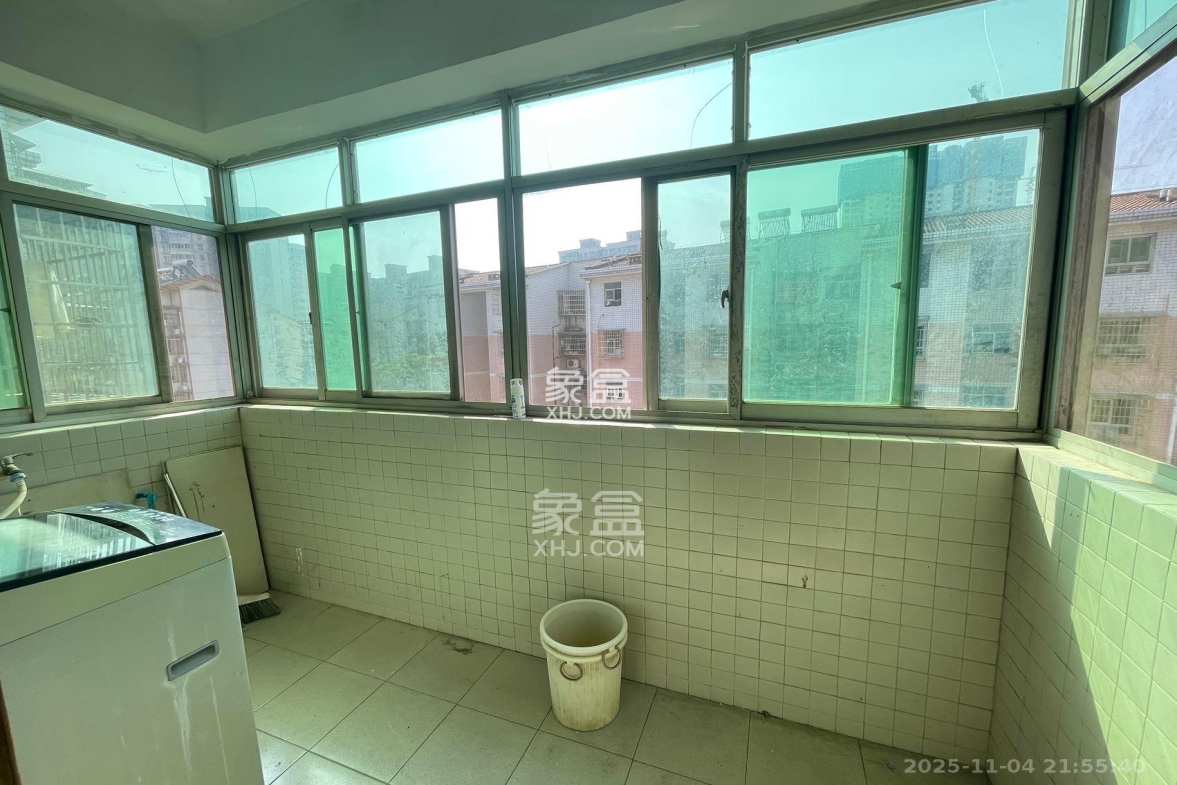 黄泥岭社区 2室2厅1卫 1800.0元/月 黄泥岭社区 2室2厅1卫 1800.0元/月室内图