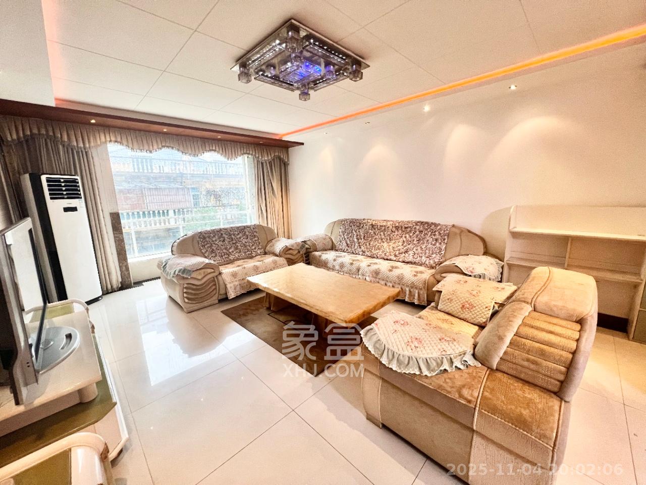 星语林名园 4室2厅2卫 2300.0元/月 星语林名园 4室2厅2卫 2300.0元/月室内图