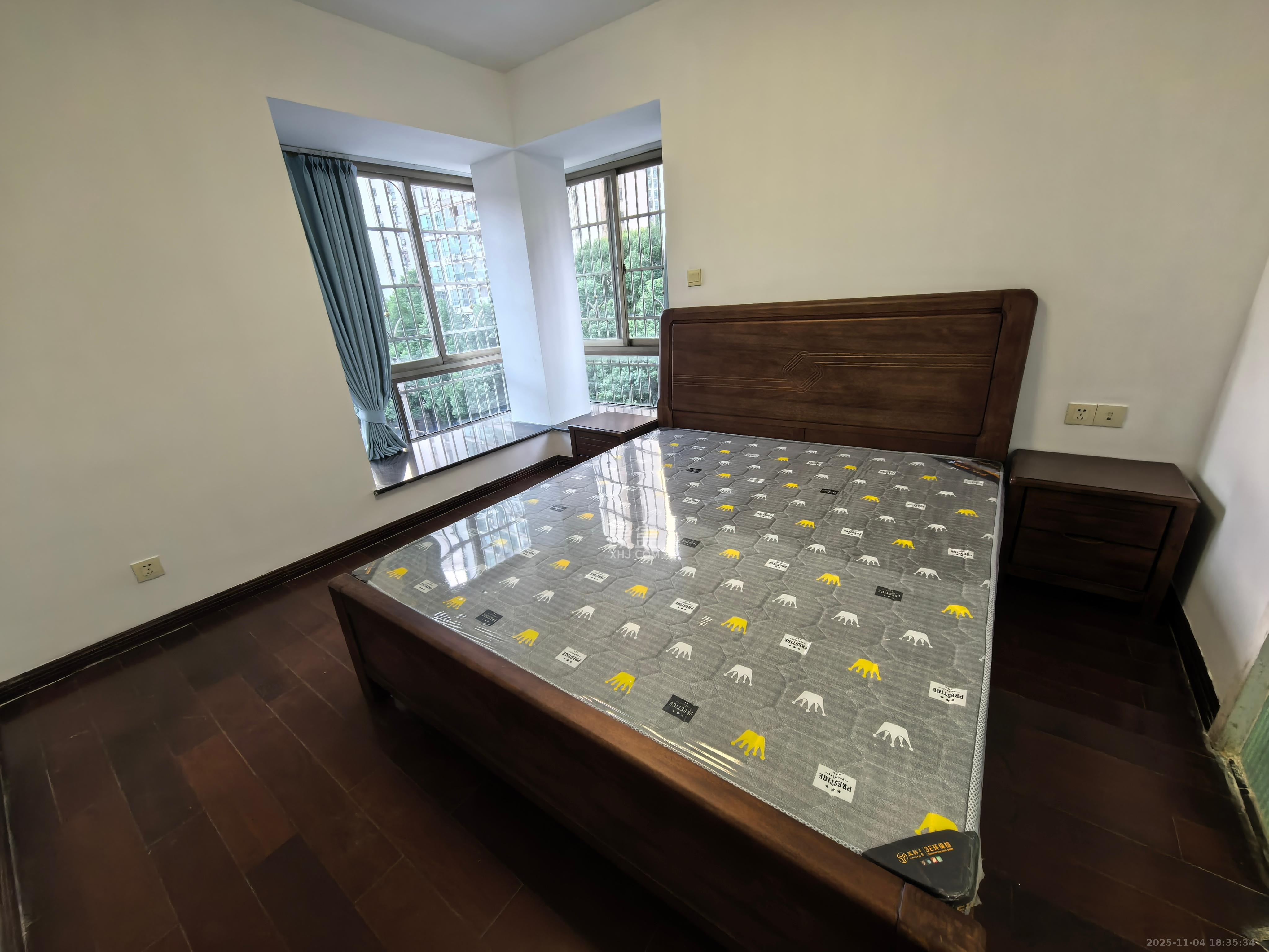 佳天雅苑  3室2厅1卫    2600.0元/月室内图