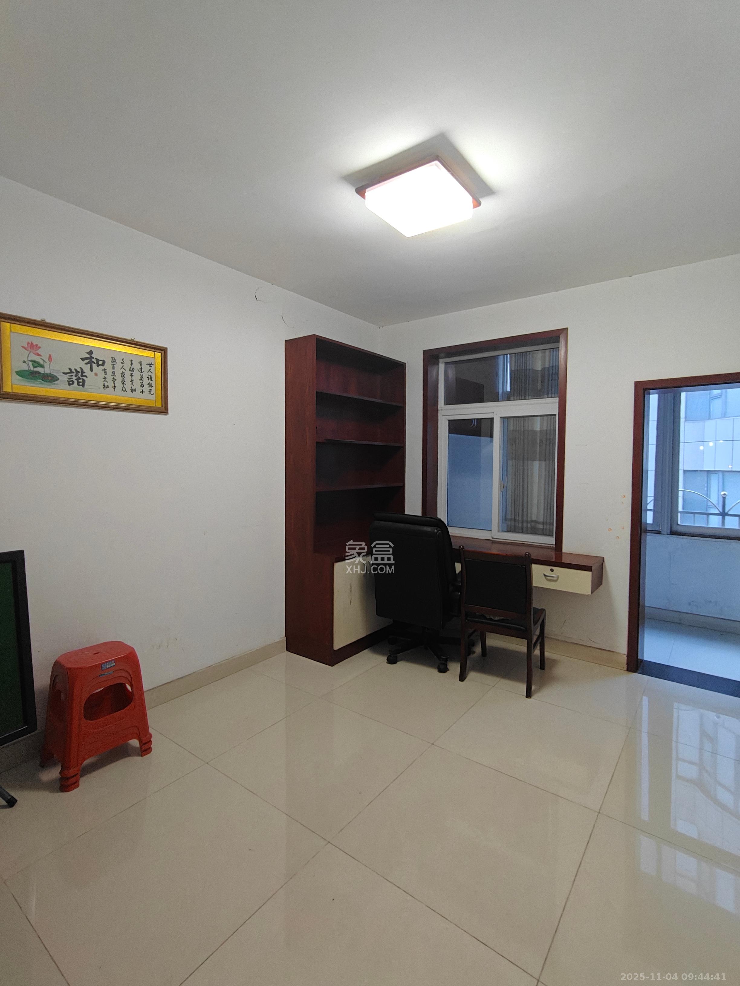 双龙警苑  3室2厅1卫    1000.0元/月室内图