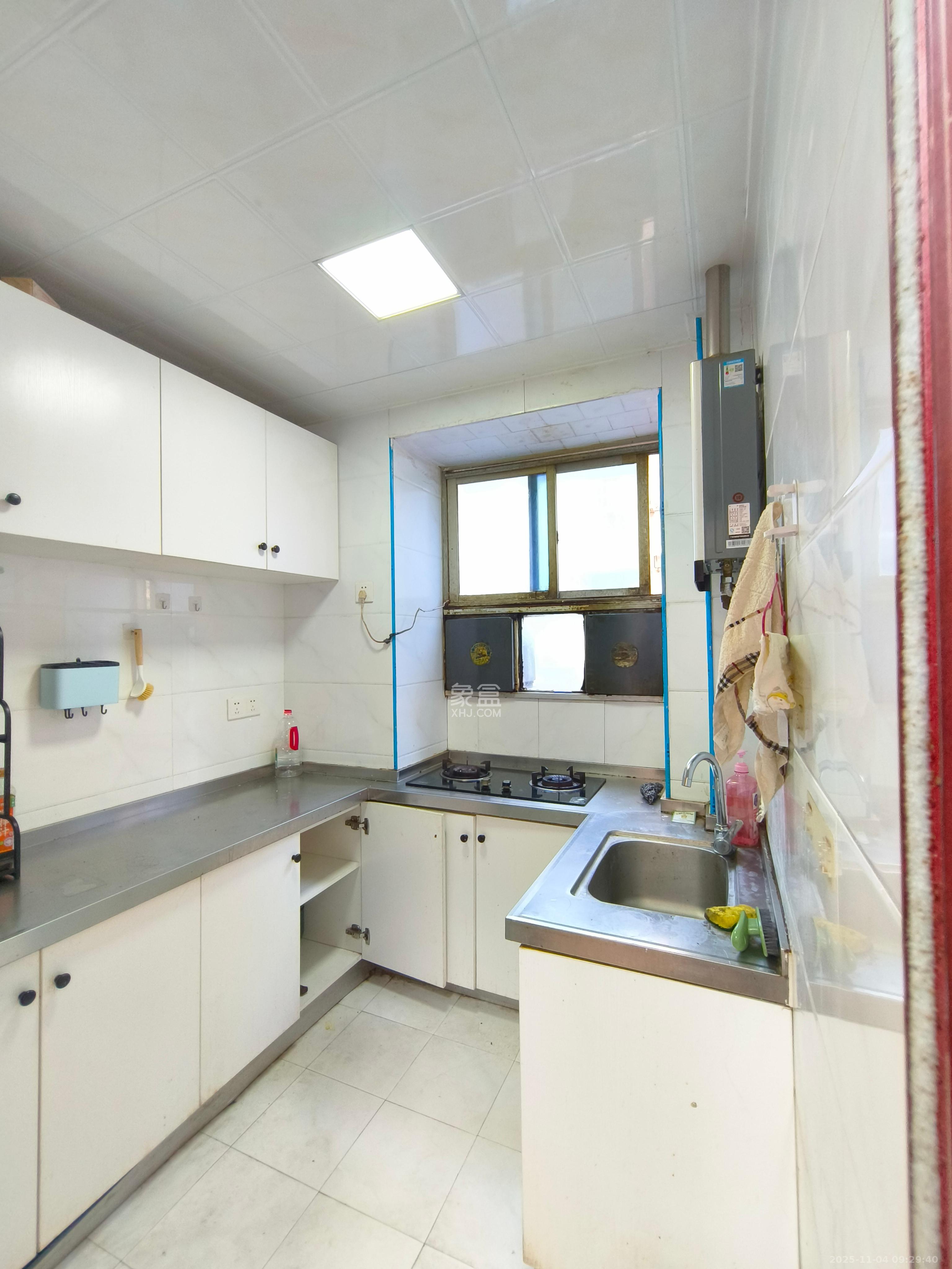 民主后街(西街)散盘 3室1厅1卫 1900.0元/月 民主后街(西街)散盘 3室1厅1卫 1900.0元/月室内图