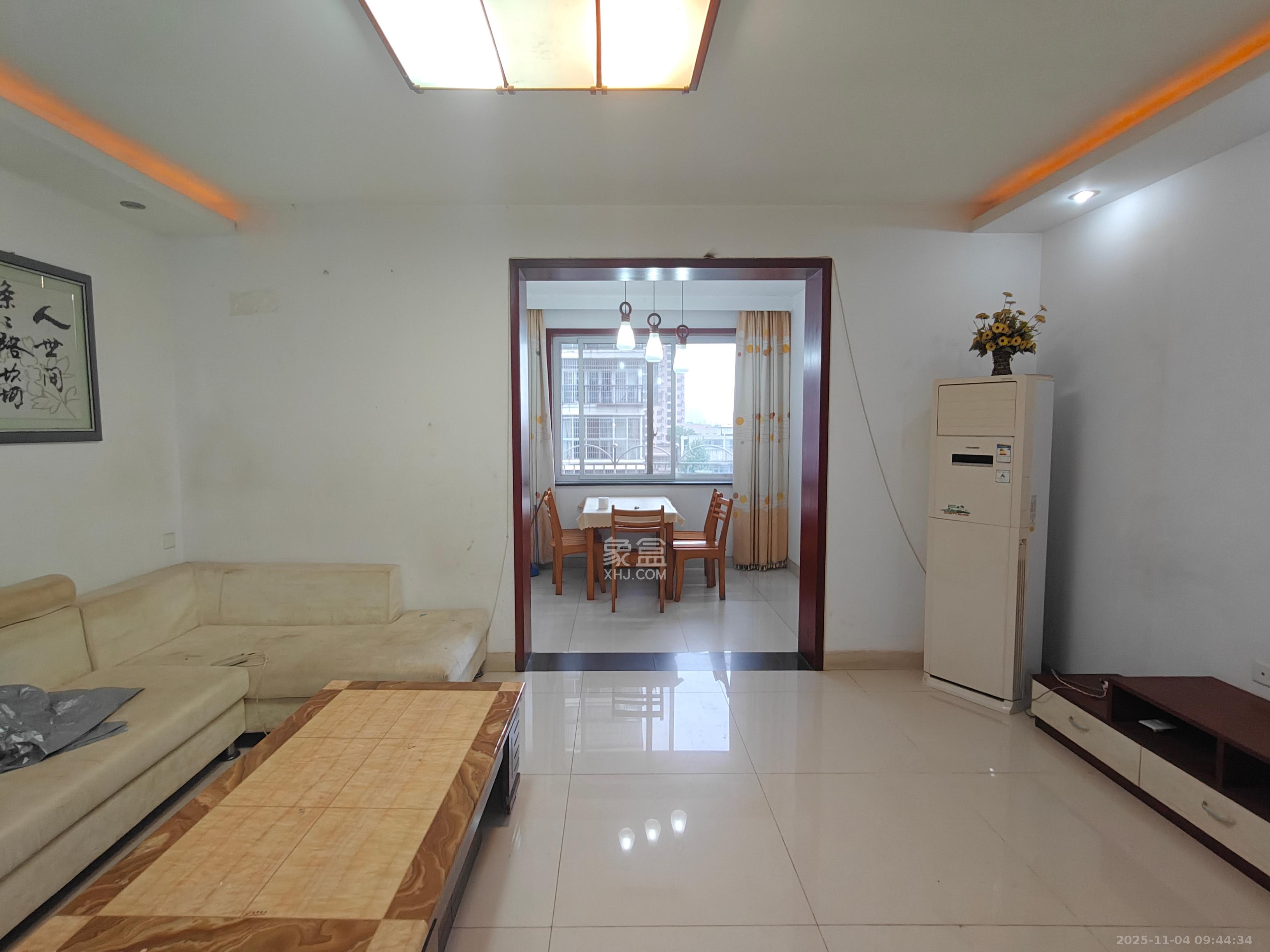 双龙警苑 3室2厅1卫 1000.0元/月 双龙警苑 3室2厅1卫 1000.0元/月室内图