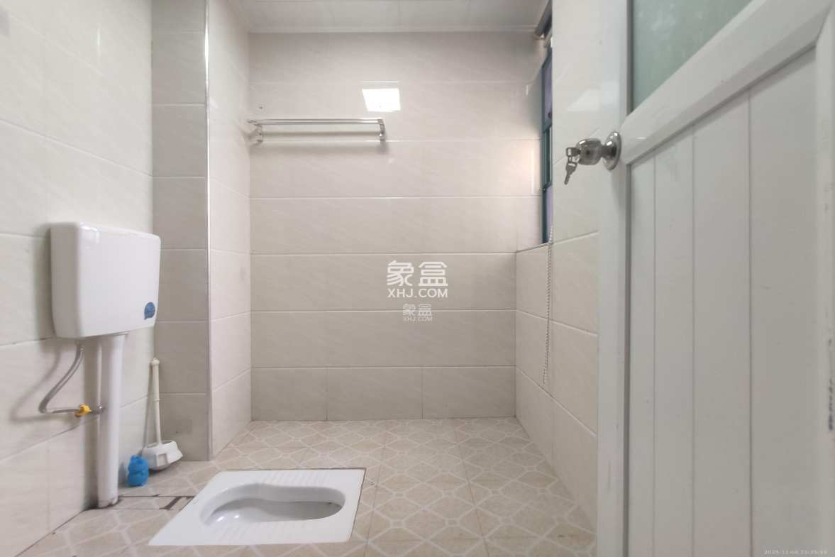 颐兴家园 2室2厅1卫 2000.0元/月 颐兴家园 2室2厅1卫 2000.0元/月室内图