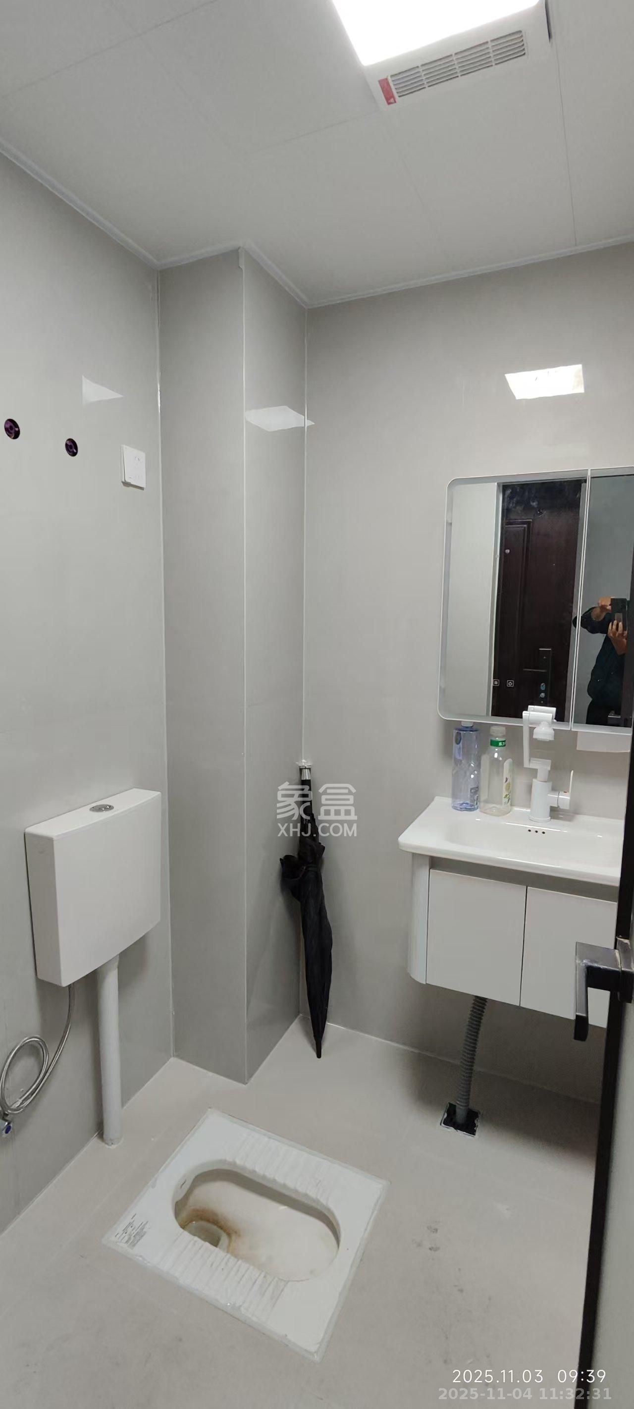 万坤图财富广场 2室1厅1卫 3500.0元/月 万坤图财富广场 2室1厅1卫 3500.0元/月室内图