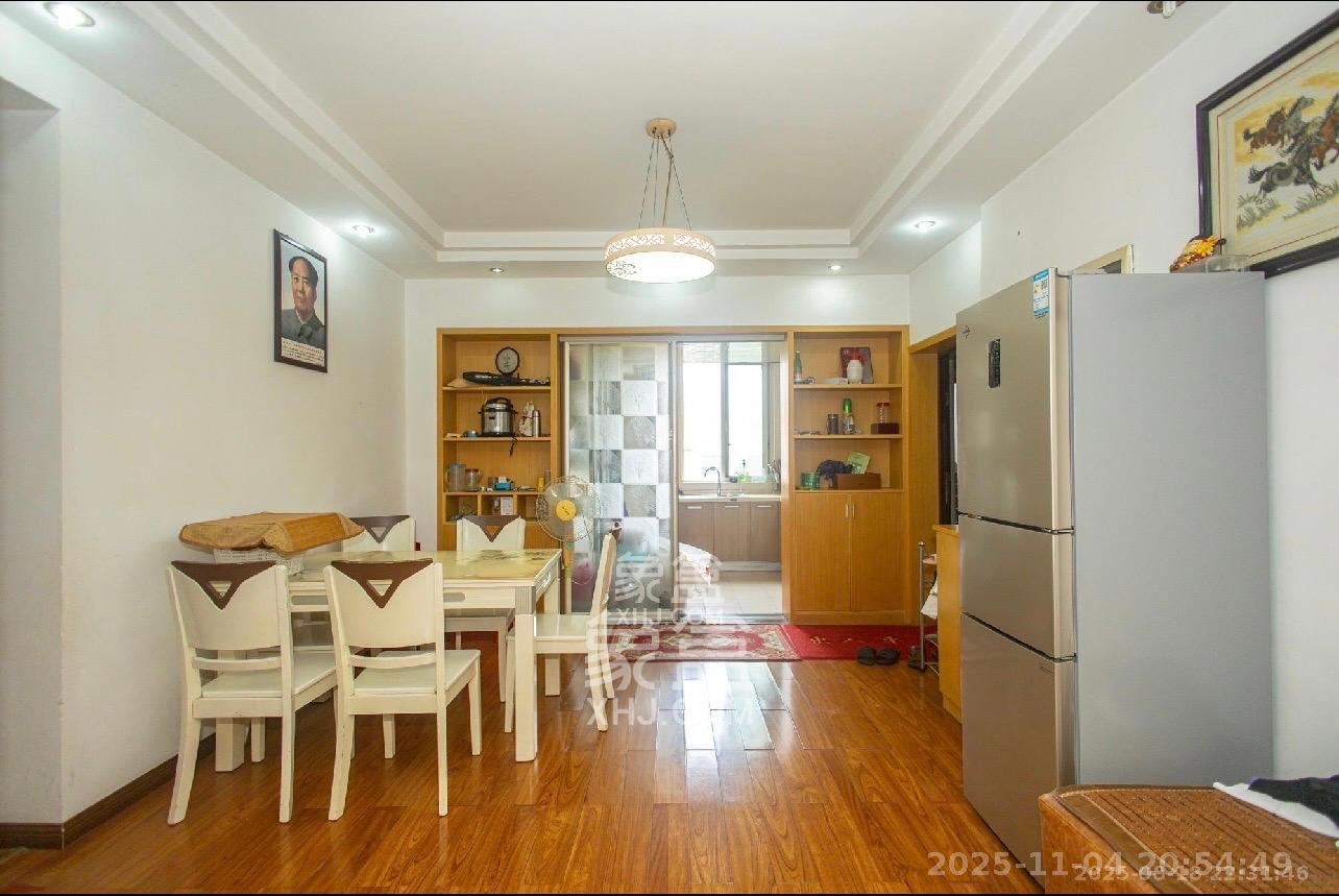 筑梦园  3室2厅2卫    2400.0元/月室内图