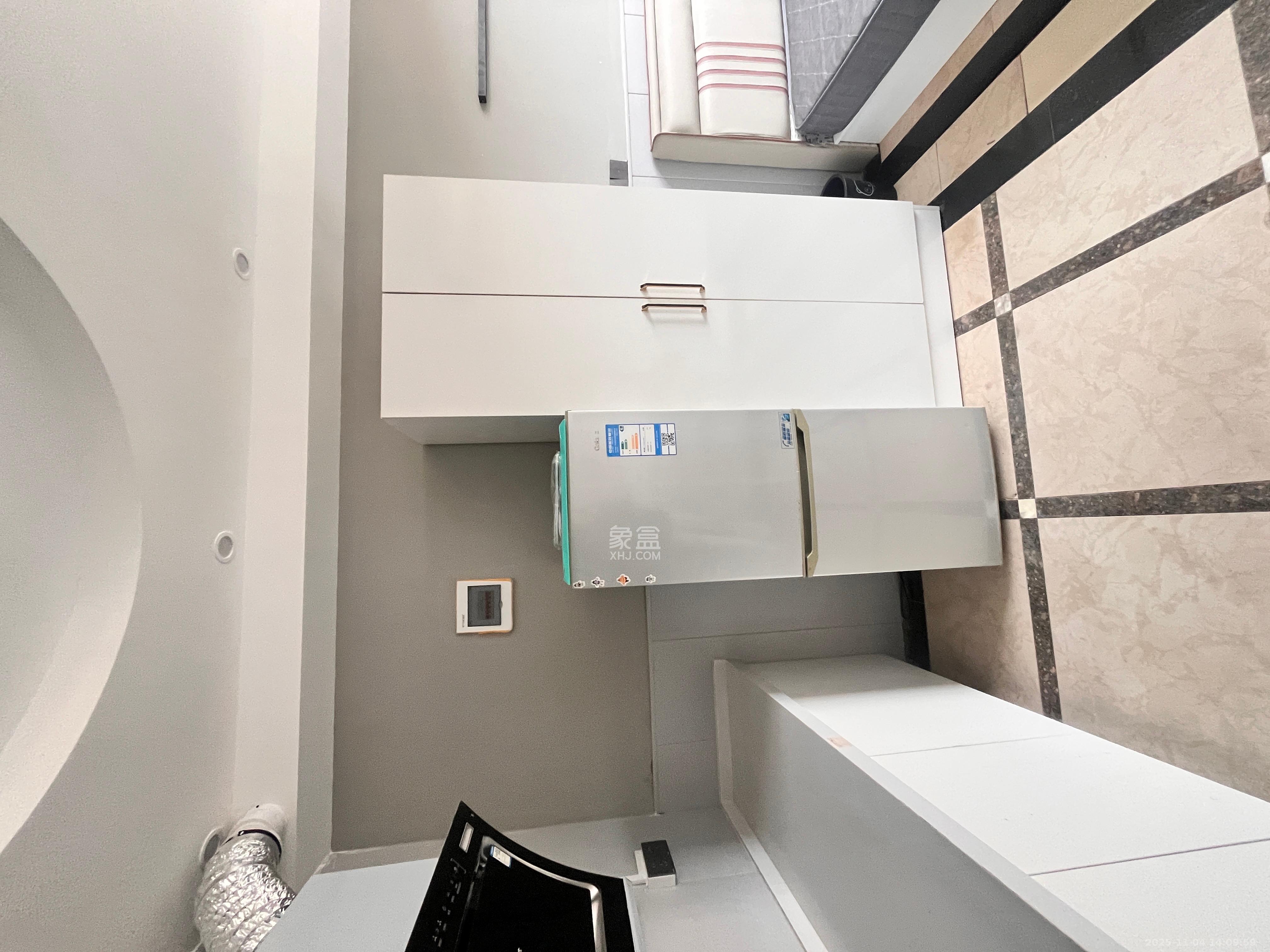 海威大厦 1室1厅1卫 1200.0元/月 海威大厦 1室1厅1卫 1200.0元/月室内图