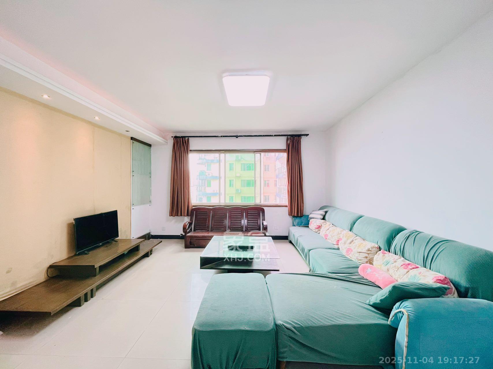 万事佳景园  3室1厅1卫    1900.0元/月室内图1