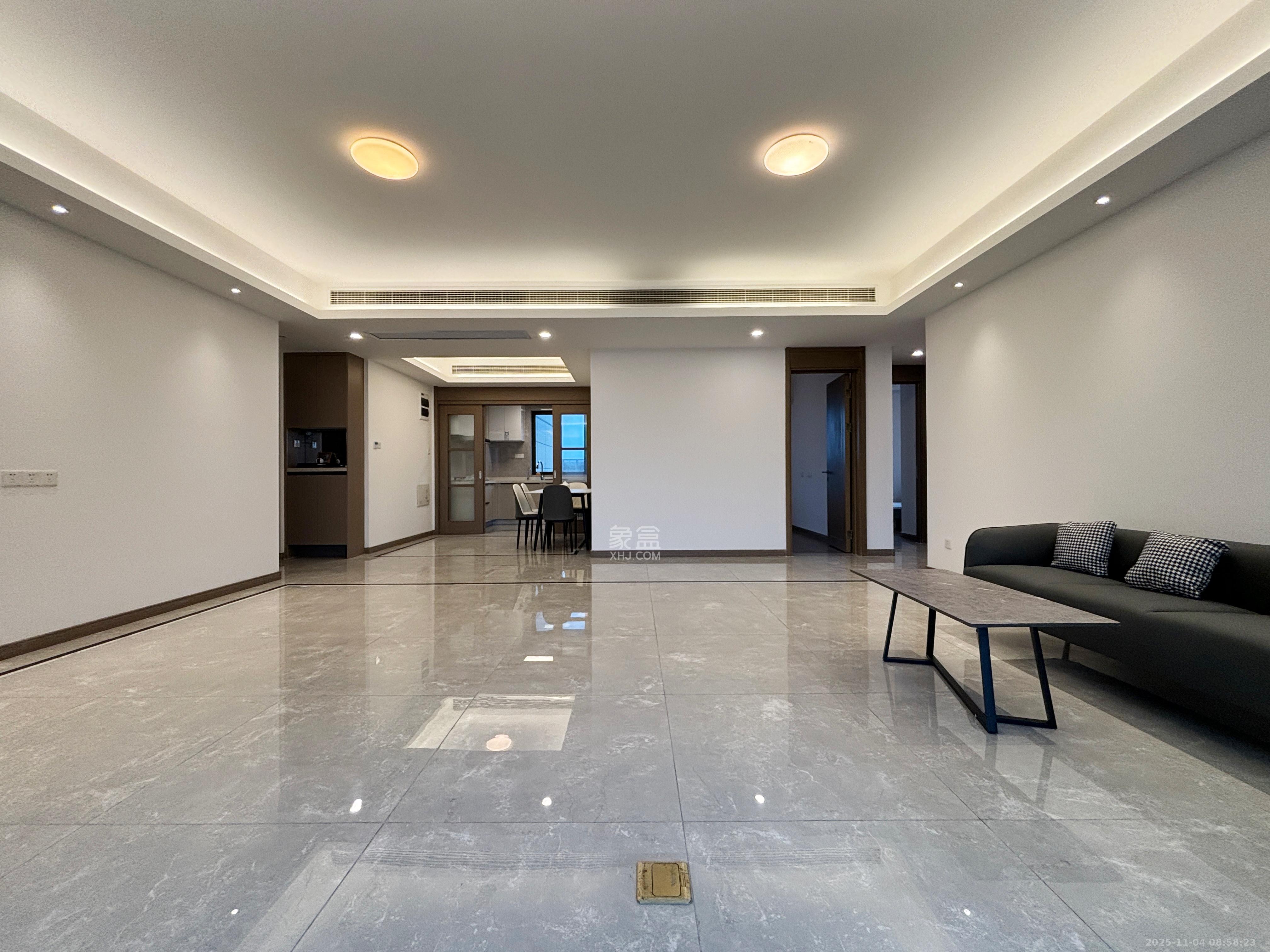 龙湖铂金中心（龙湖春江郦城）  3室2厅2卫    4600.0元/月