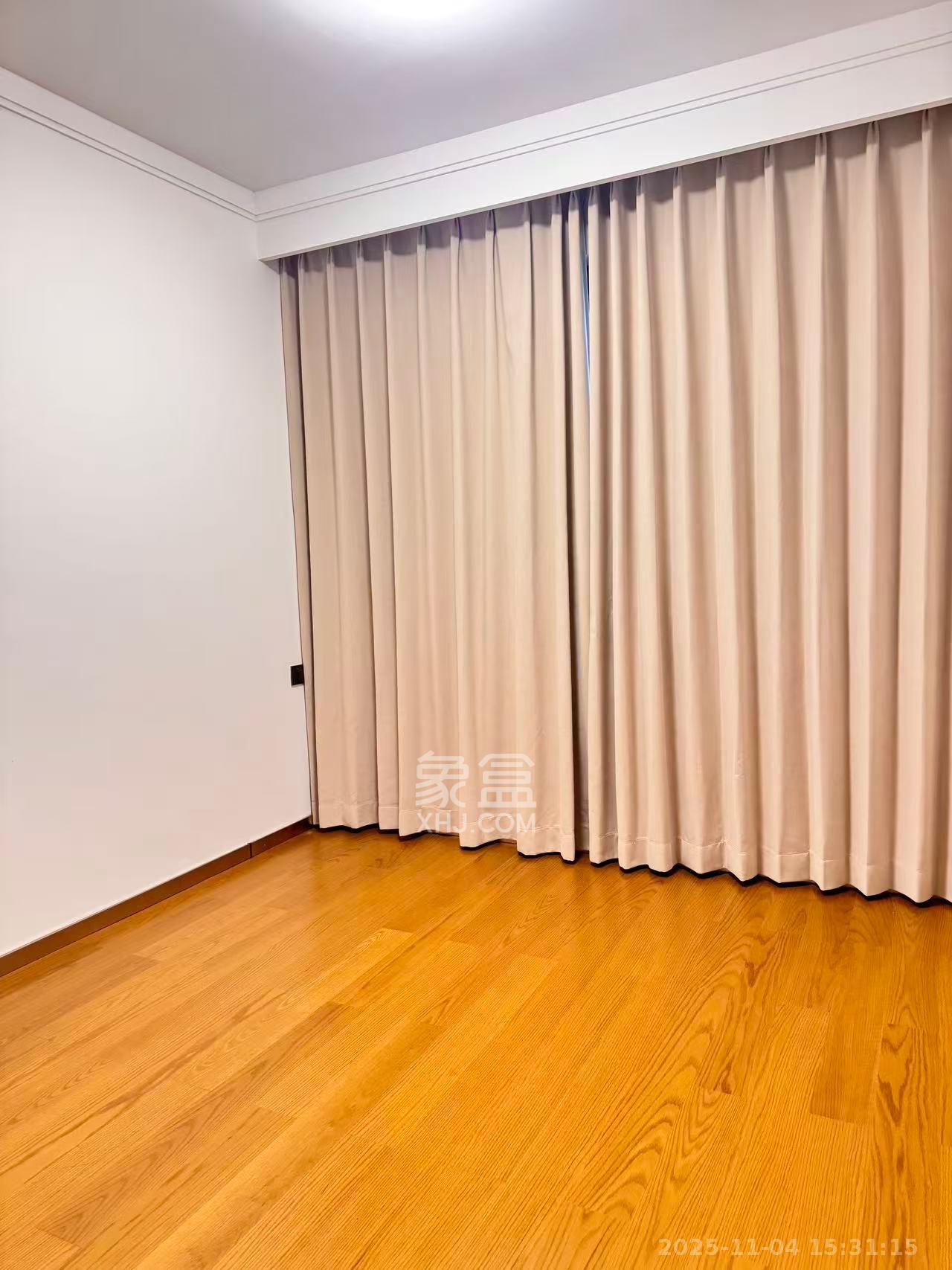 旭辉雨花郡  3室2厅2卫    3800.0元/月室内图