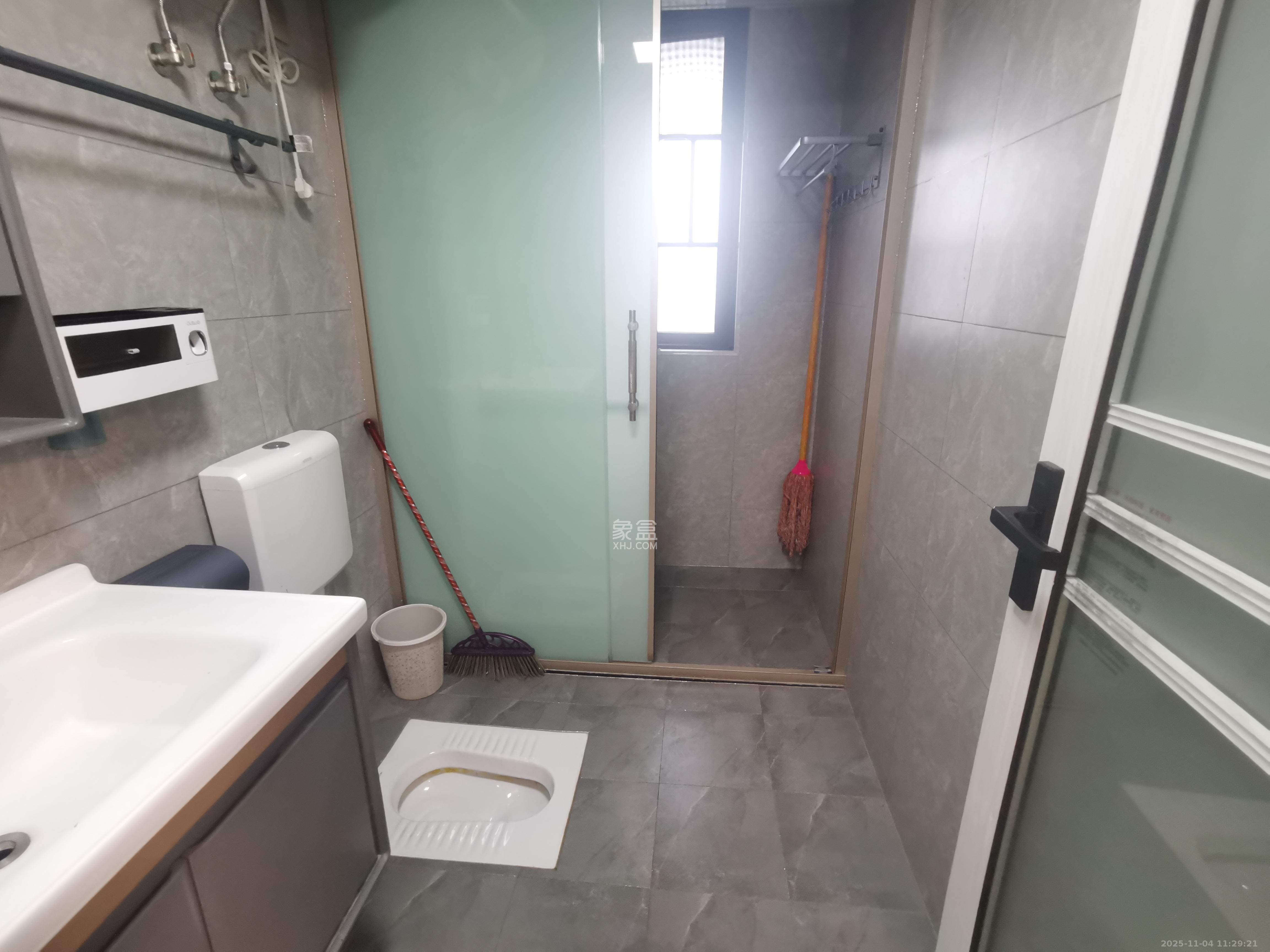 中海新城熙岸（中信新城五期）  2室1厅1卫    1900.0元/月室内图