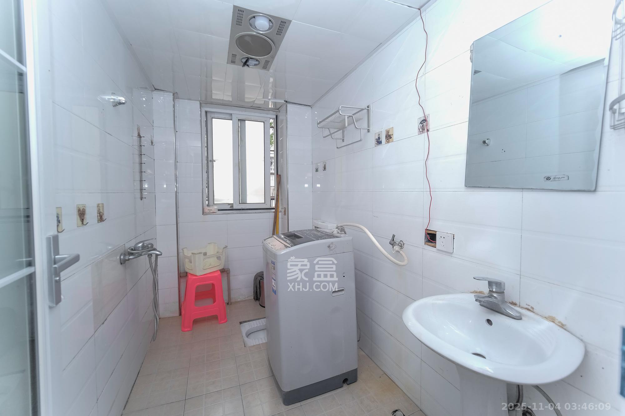 山水湾  1室2厅1卫    65.0万卫生间