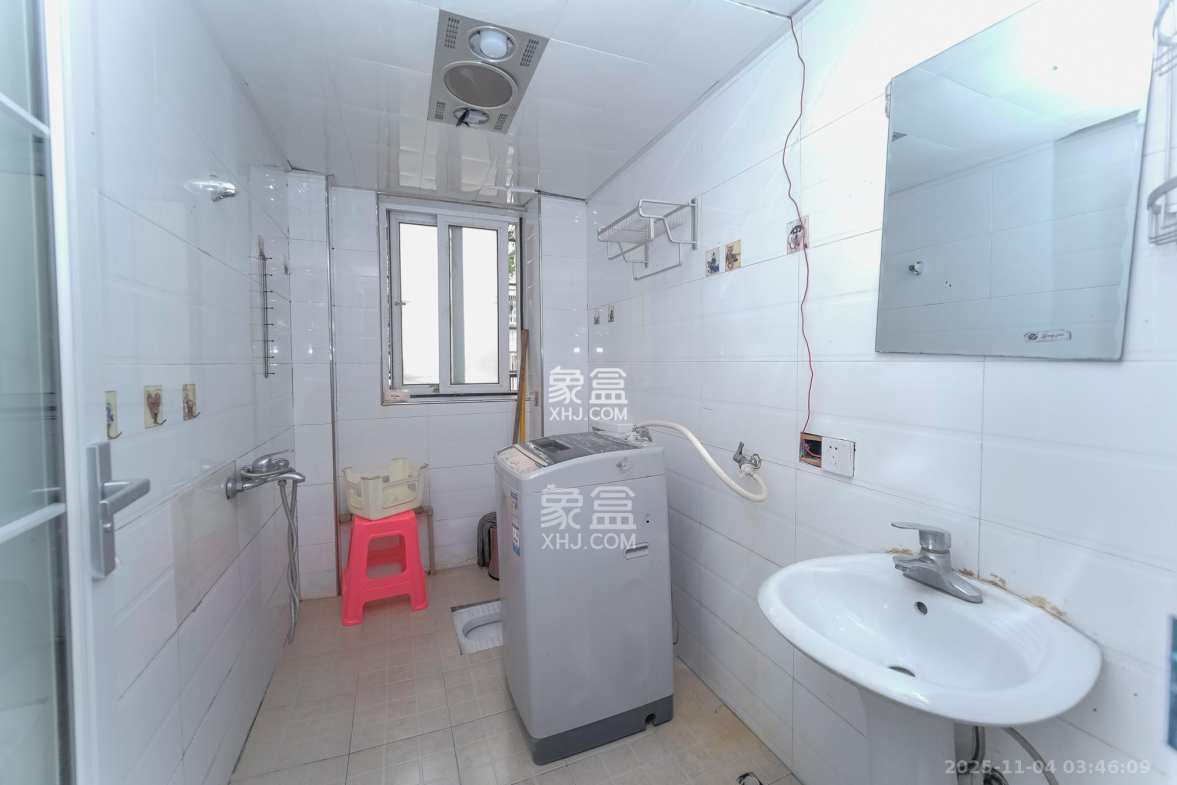 山水湾 1室2厅1卫 65.0万 山水湾 1室2厅1卫 65.0万卫生间