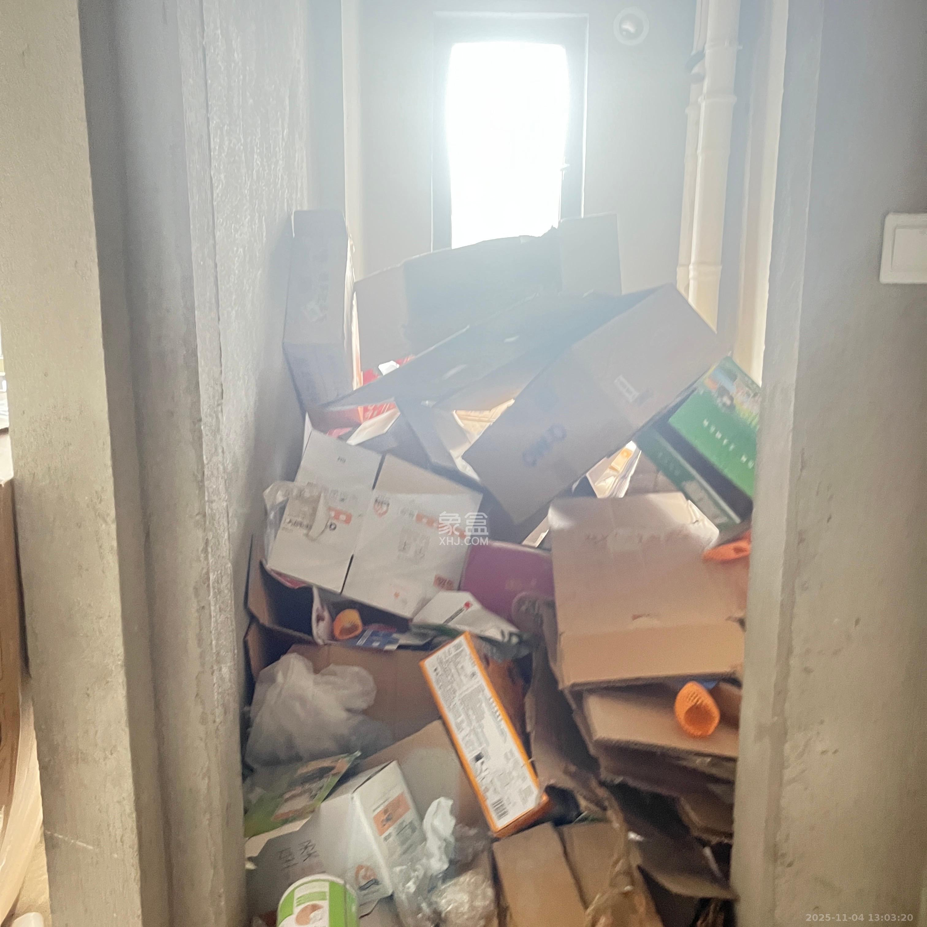 汇金城/嘉华城(二期、三期) 1室2厅1卫 1300.0元/月 汇金城/嘉华城(二期、三期) 1室2厅1卫 1300.0元/月室内图