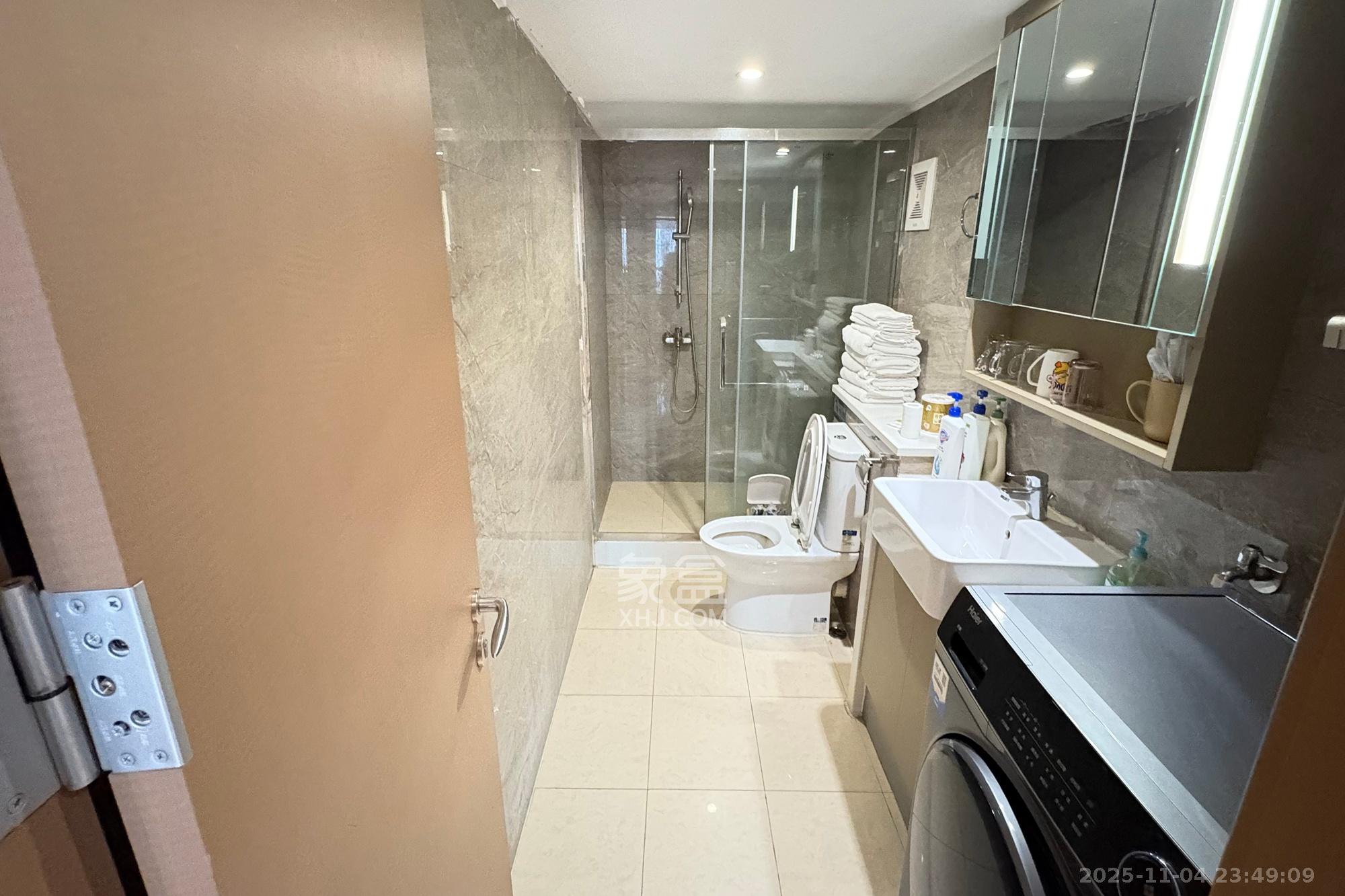 华远云玺公寓 4室2厅2卫 200.0万 华远云玺公寓 4室2厅2卫 200.0万卫生间