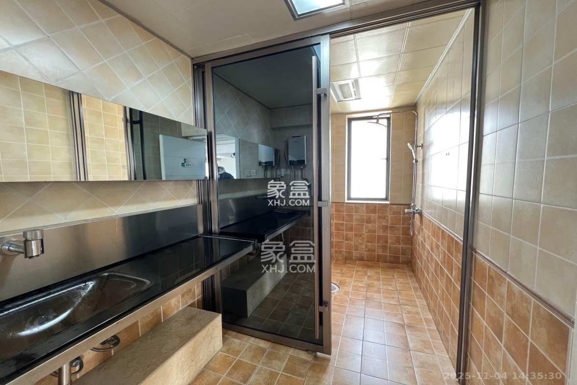 兰亭峰景 3室2厅1卫 5500.0元/月 兰亭峰景 3室2厅1卫 5500.0元/月室内图