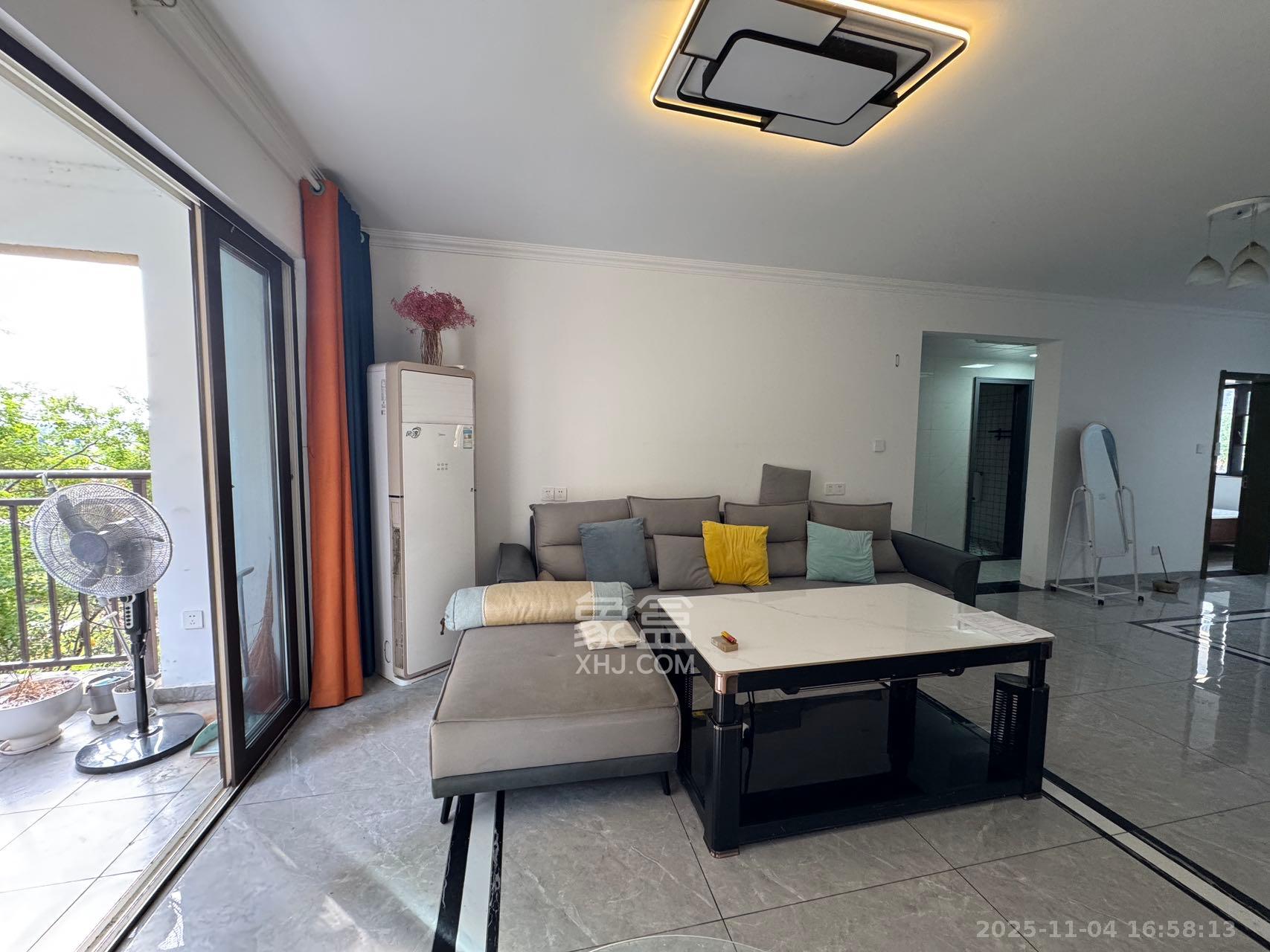 保利东郡 4室2厅2卫 2000.0元/月 保利东郡 4室2厅2卫 2000.0元/月室内图