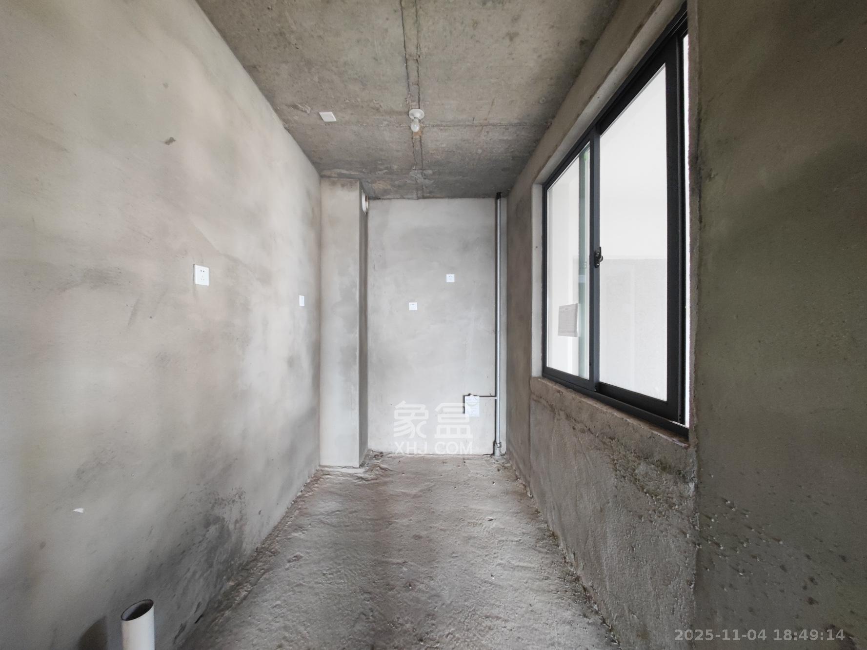 西湖鸿运佳苑 3室2厅2卫 75.0万 西湖鸿运佳苑 3室2厅2卫 75.0万厨房