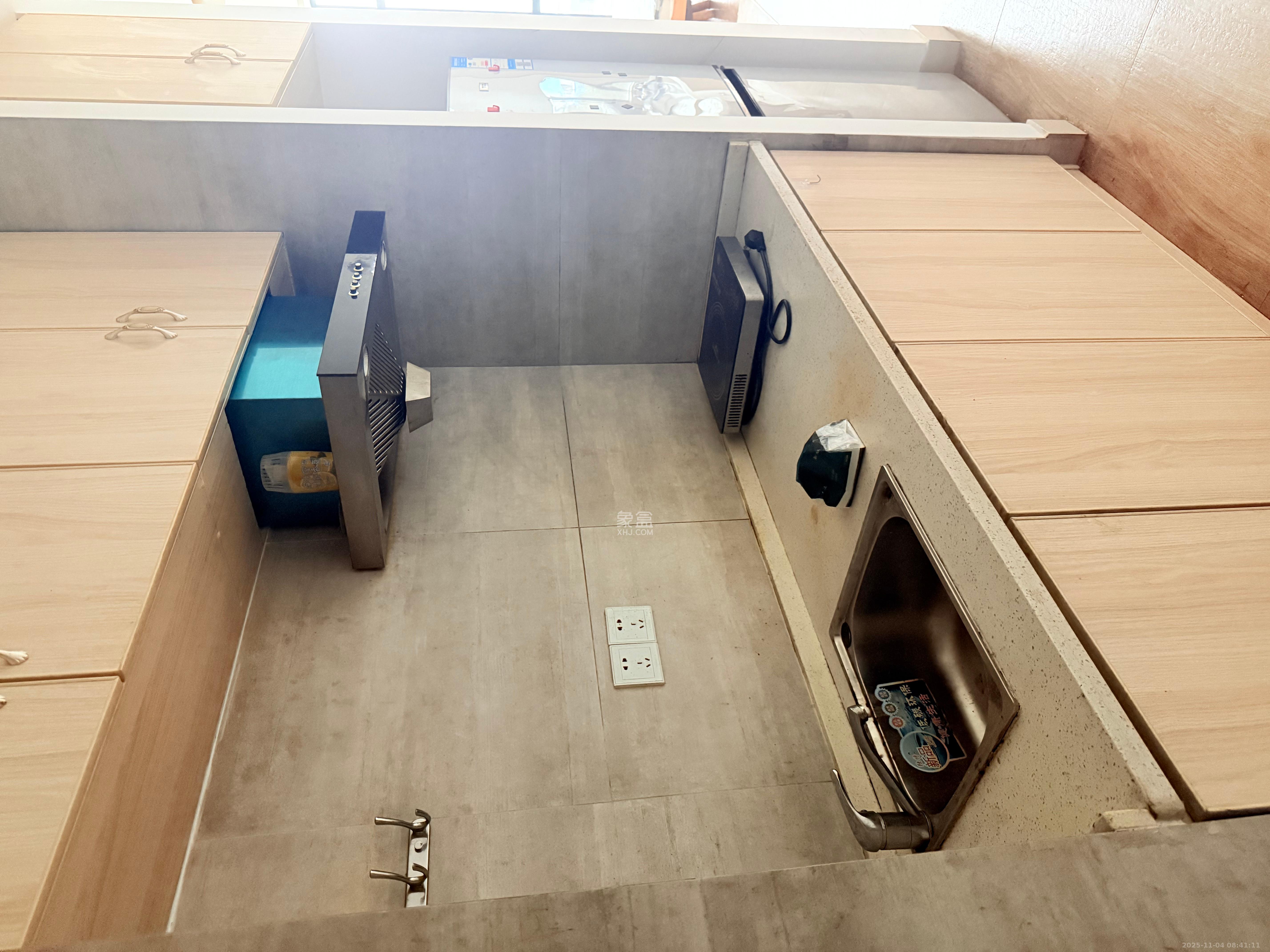 叠彩兰亭  1室1厅1卫    1400.0元/月 叠彩兰亭  1室1厅1卫    1400.0元/月室内图