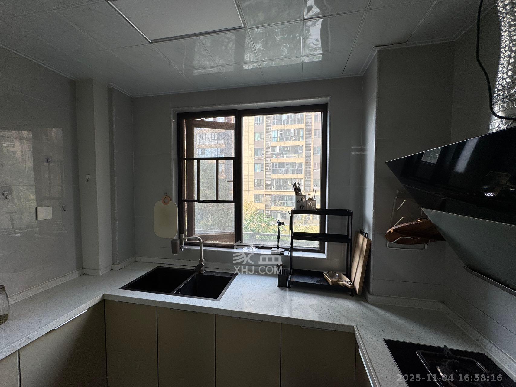 保利东郡 4室2厅2卫 2000.0元/月 保利东郡 4室2厅2卫 2000.0元/月室内图