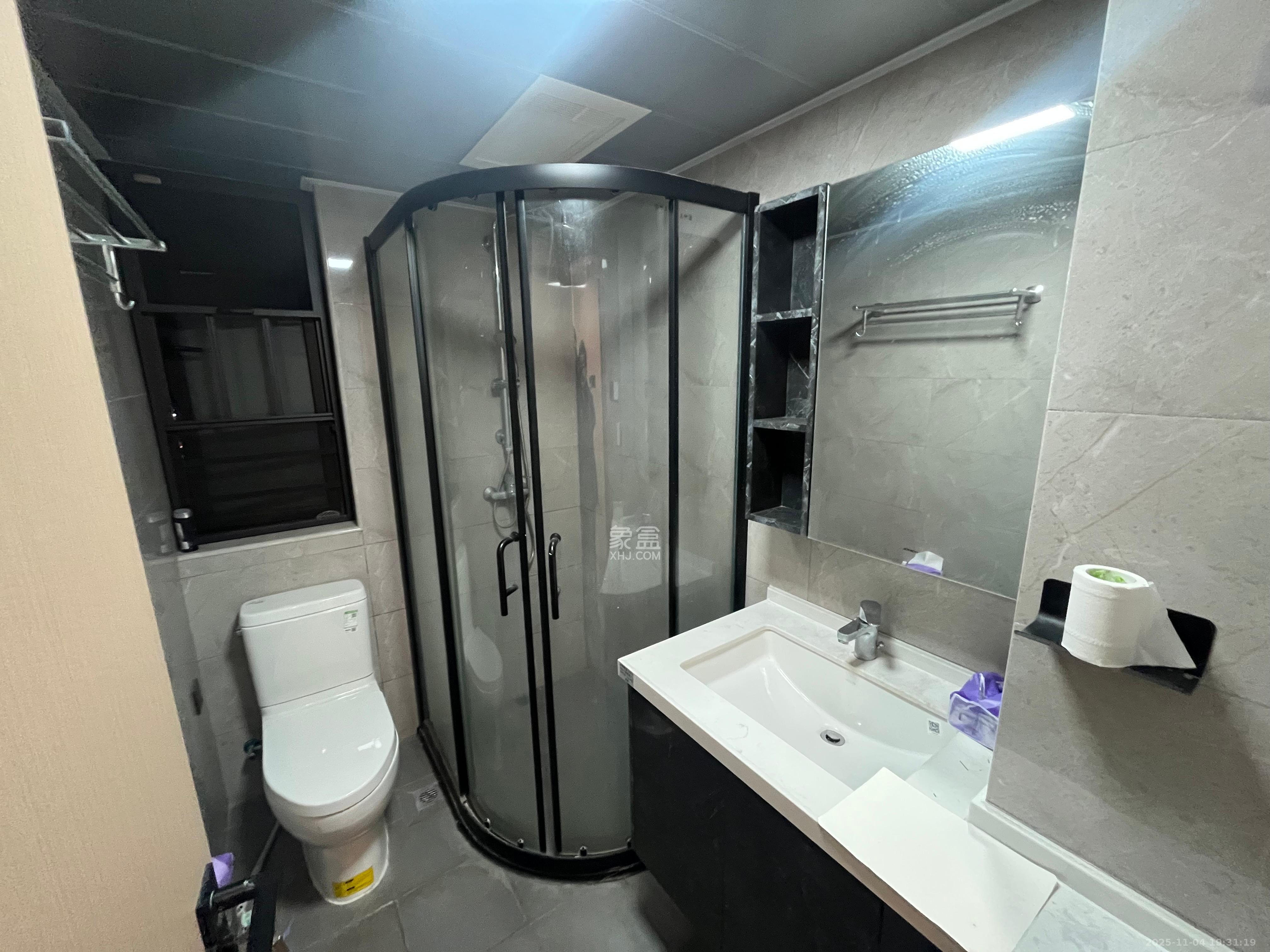 臻园  3室2厅2卫    3800.0元/月室内图