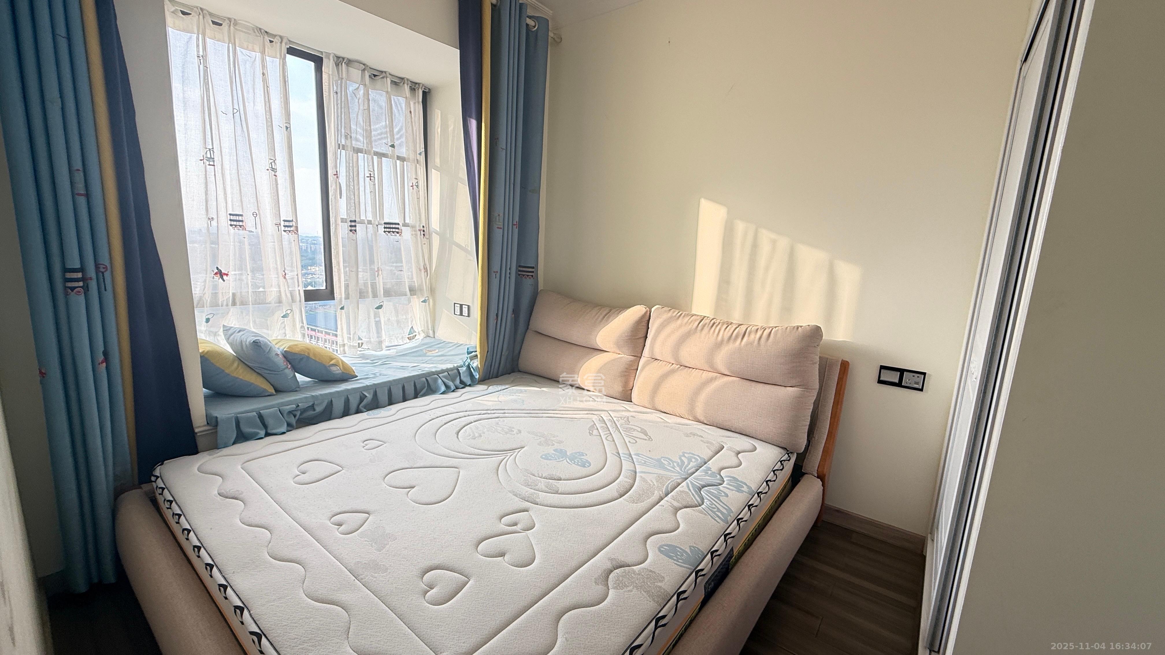 金侨城 1室0厅0卫 1800.0元/月 金侨城 1室0厅0卫 1800.0元/月室内图