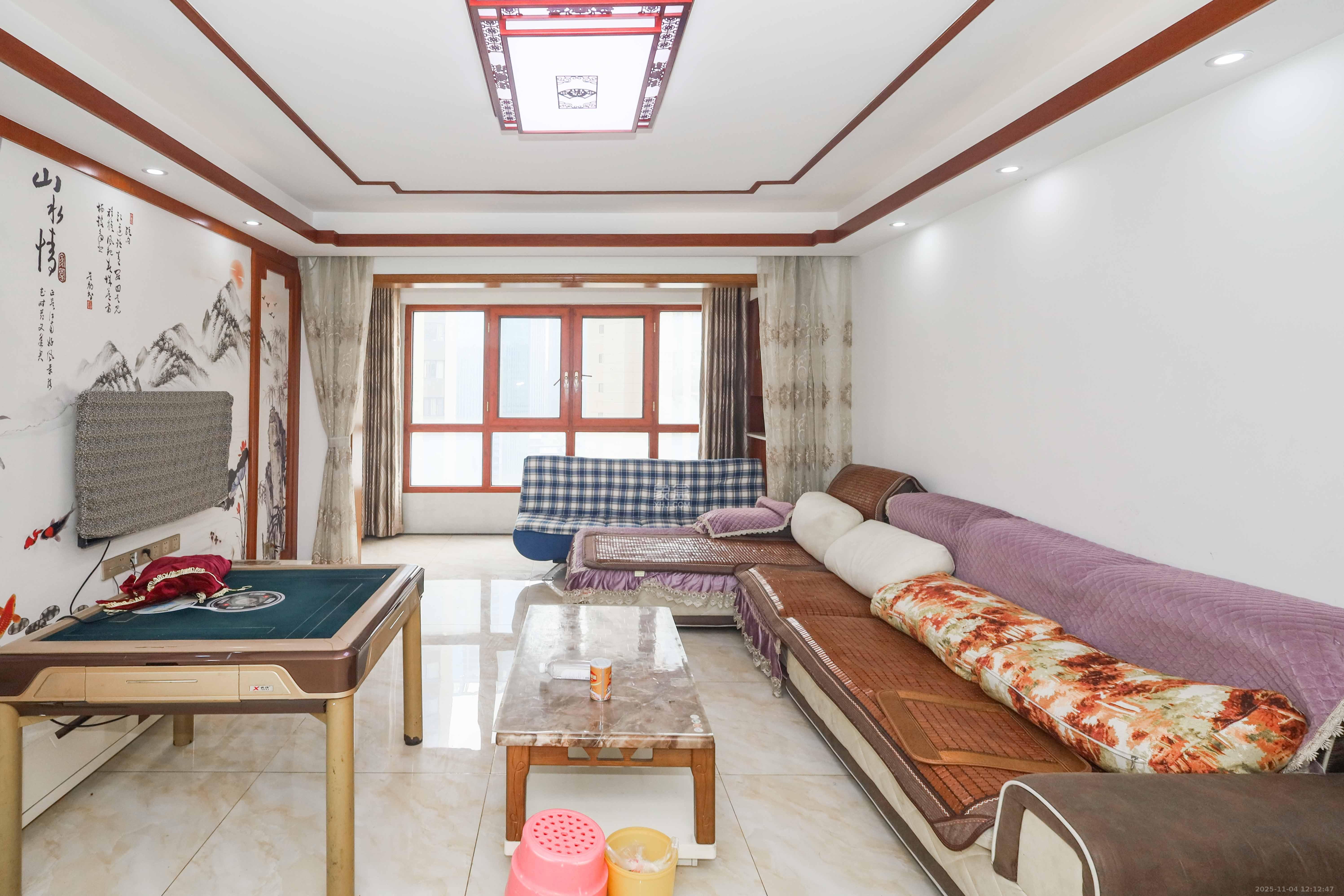 和泓梅溪四季二期  4室2厅2卫    210.0万