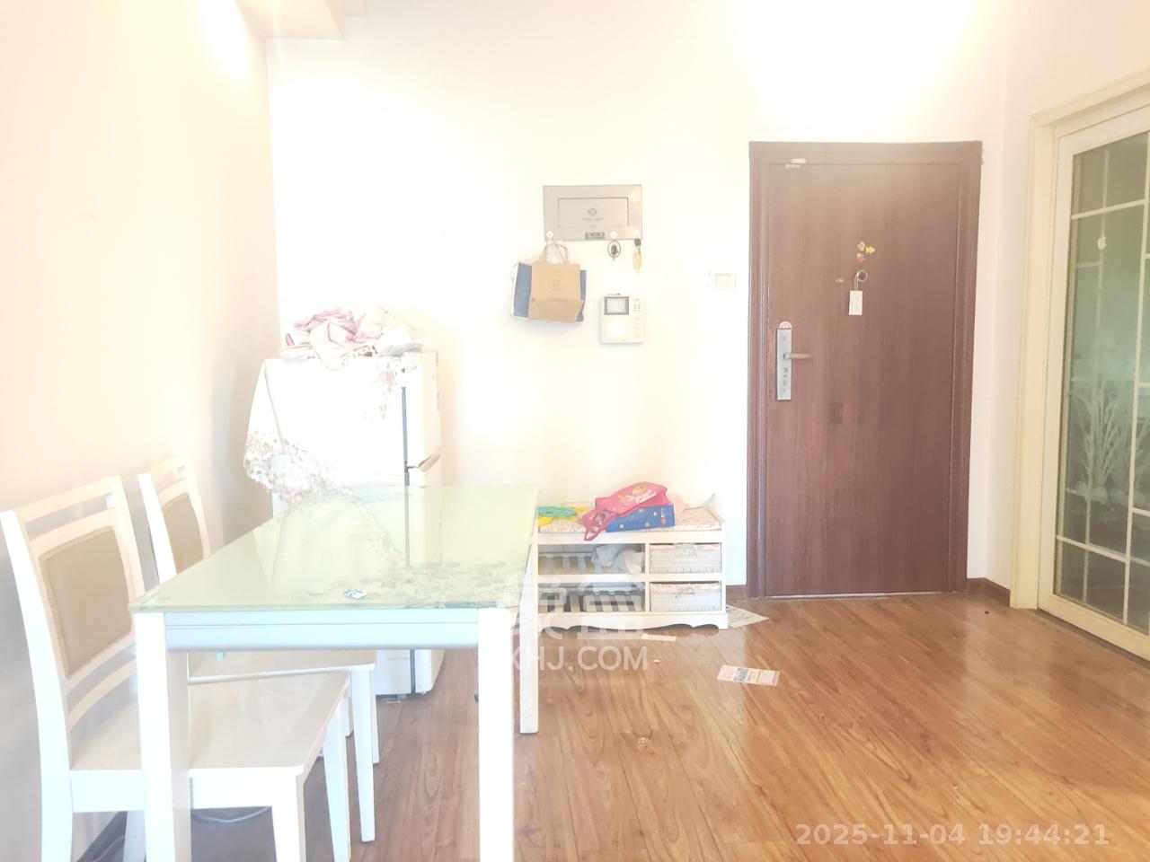 尚城  2室1厅1卫    1700.0元/月室内图