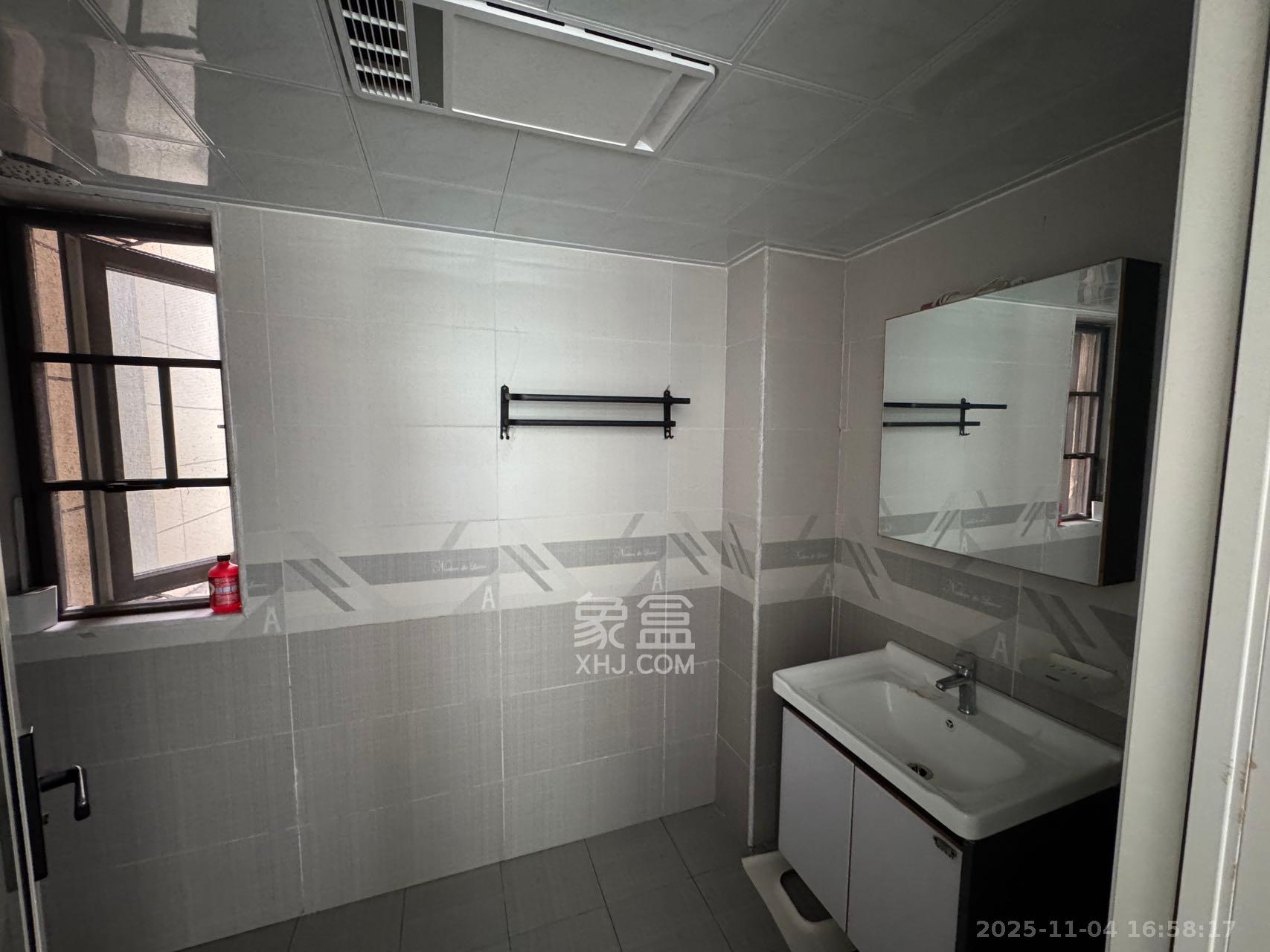 保利东郡 4室2厅2卫 2000.0元/月 保利东郡 4室2厅2卫 2000.0元/月室内图