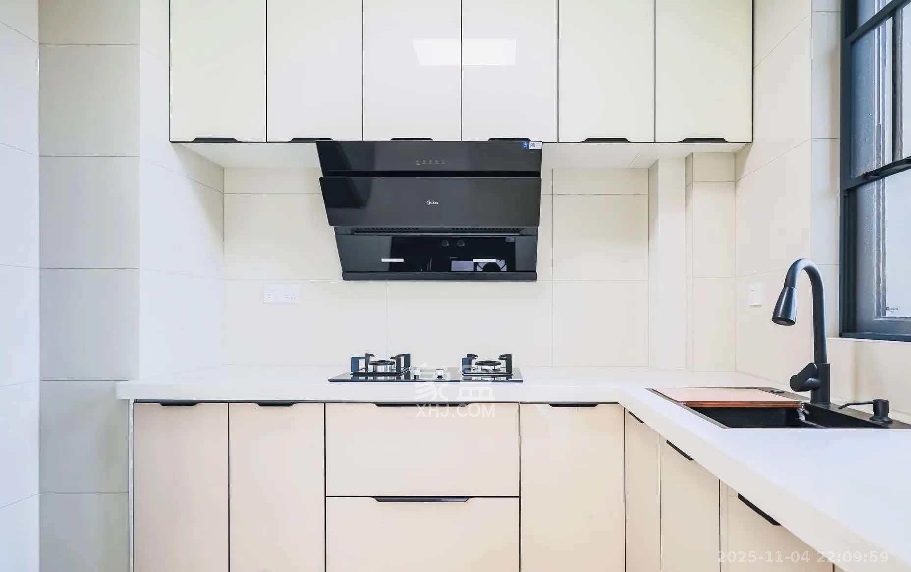 麓谷创智汇  3室2厅2卫    2500.0元/月室内图