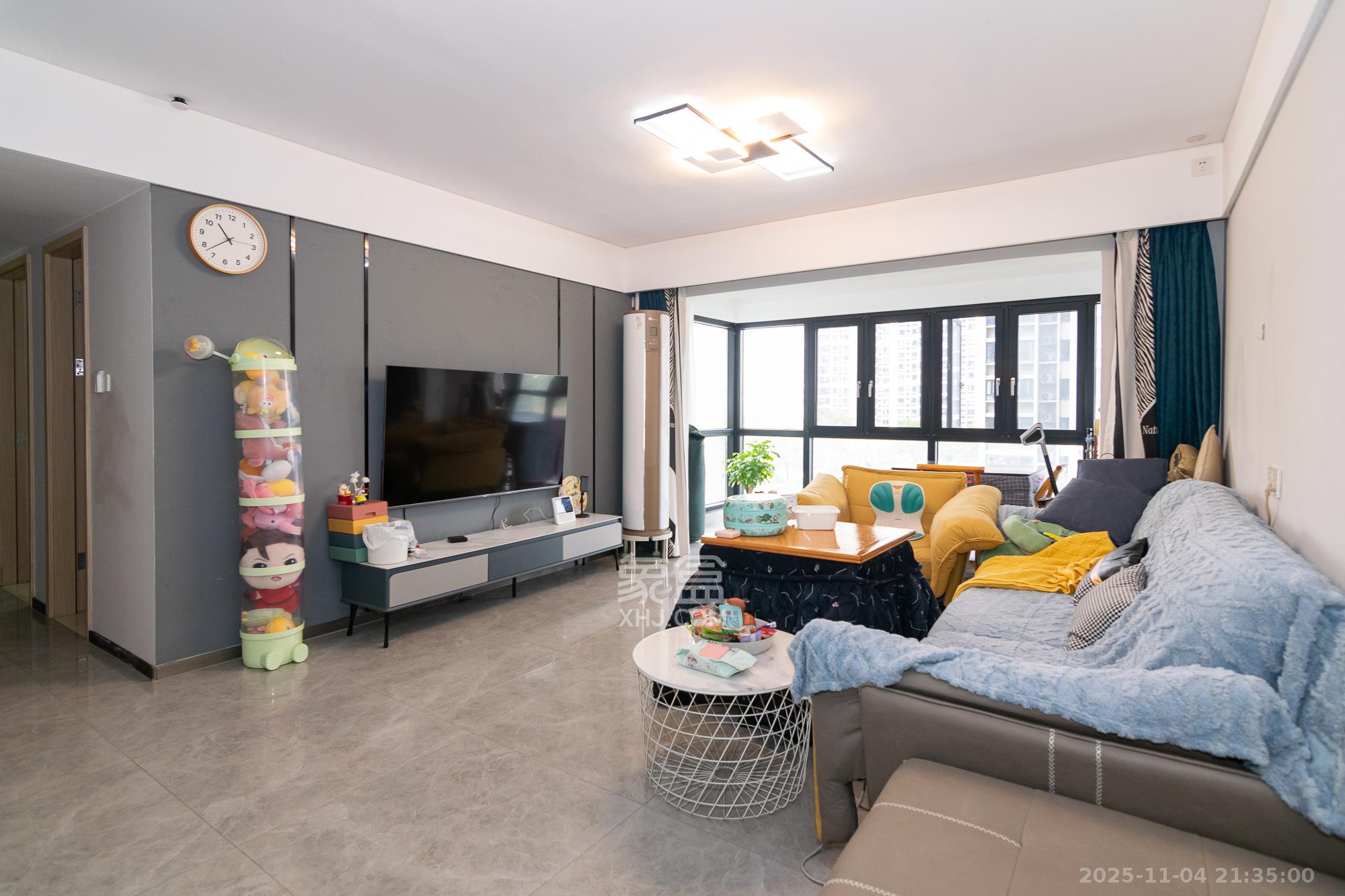 时代年华 4室2厅2卫 128.0万 时代年华 4室2厅2卫 128.0万客厅