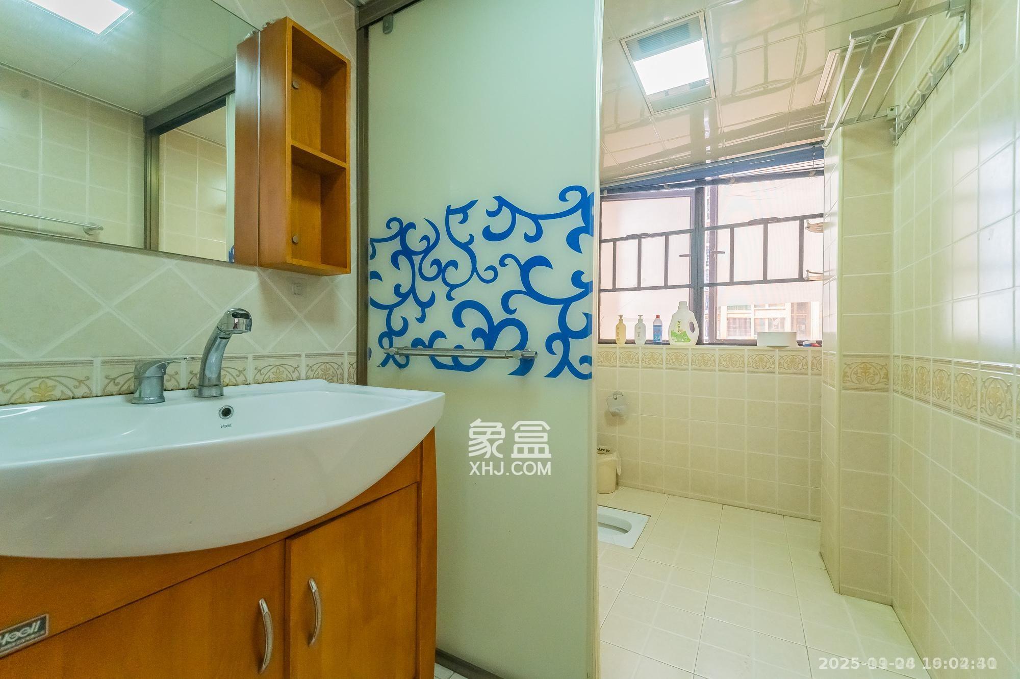 深业睿城  5室2厅2卫    3000.0元/月室内图