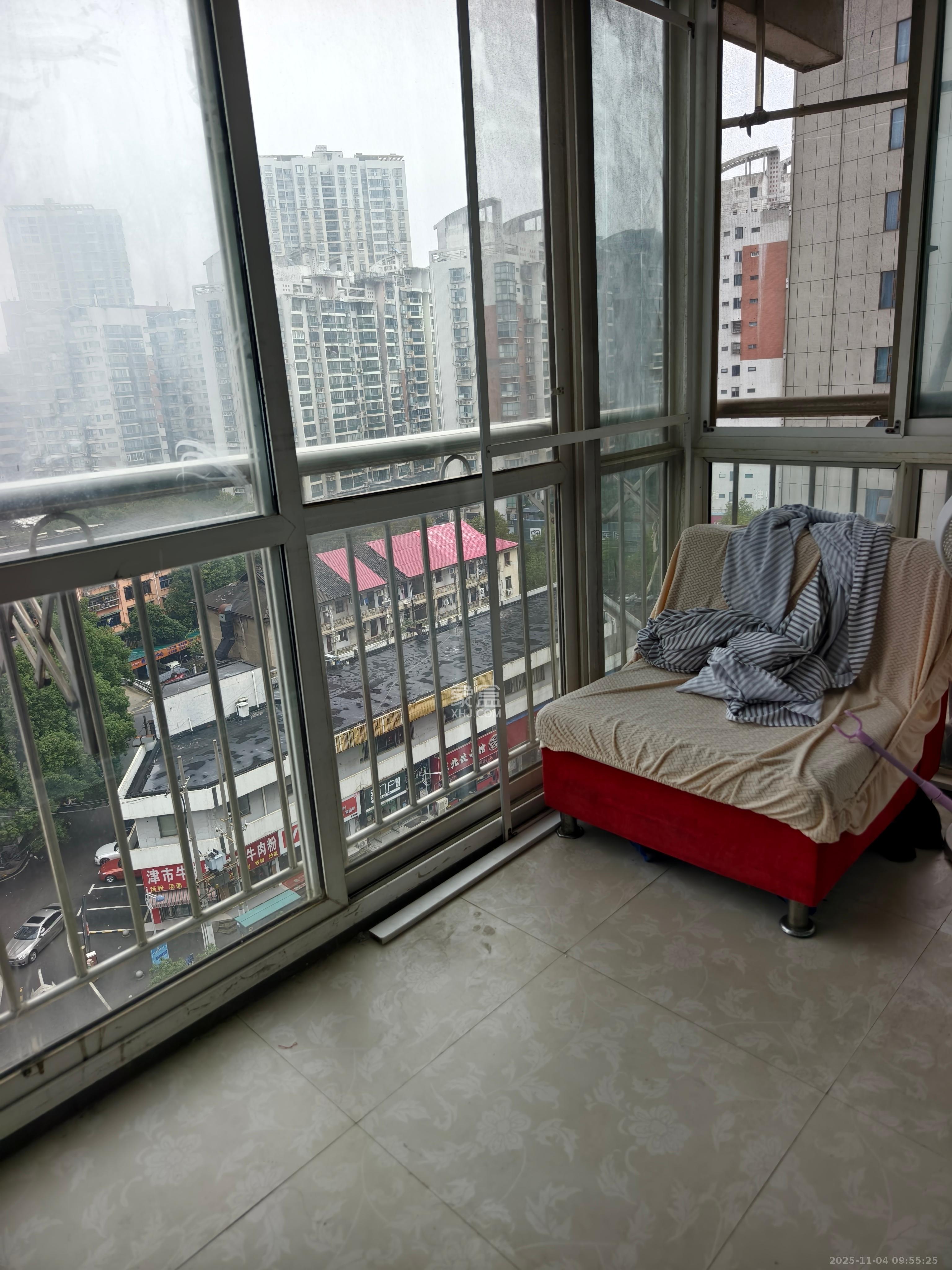 华韵07 1室1厅1卫 2000.0元/月 华韵07 1室1厅1卫 2000.0元/月室内图