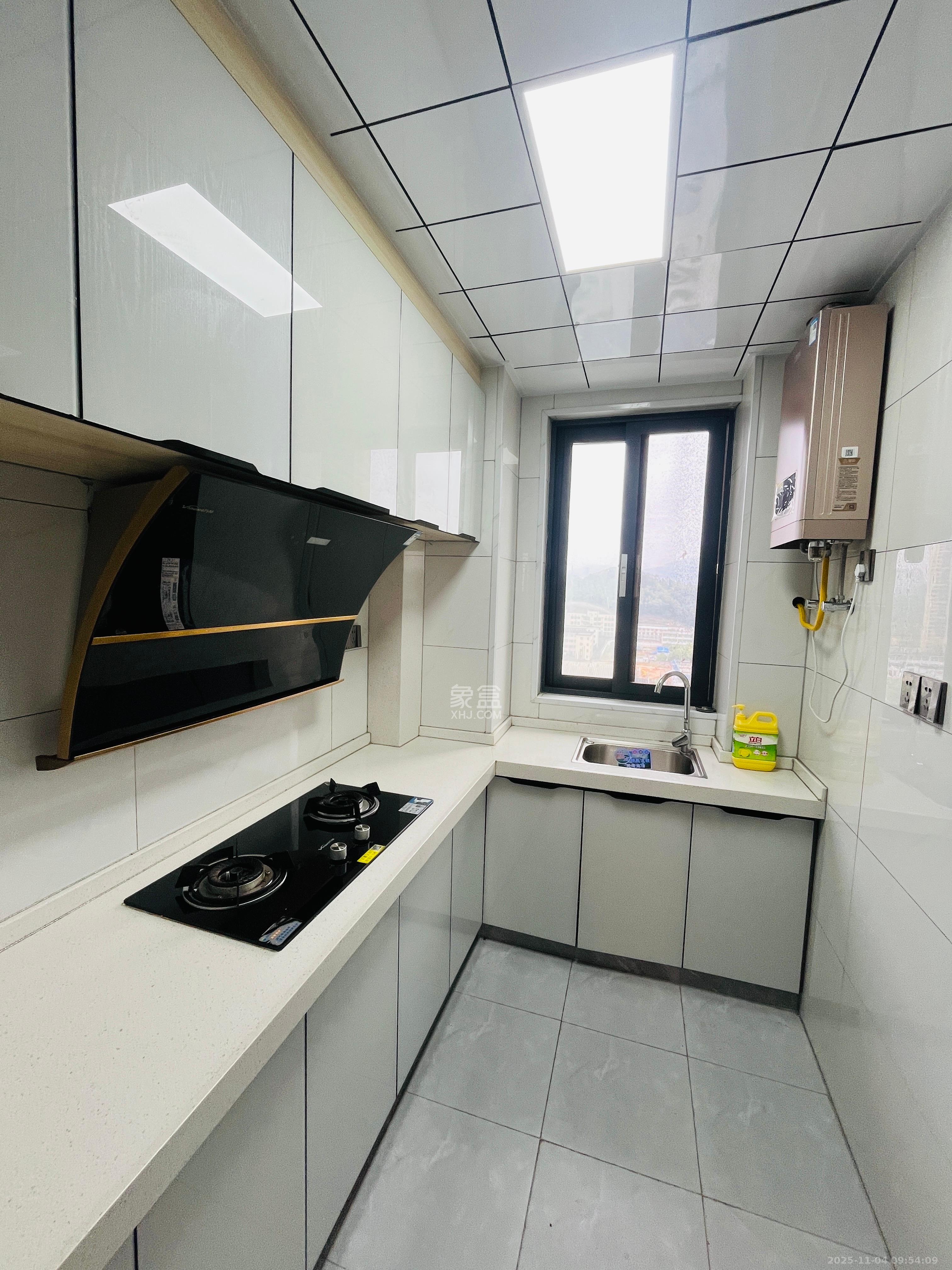 燕珑新寓  3室2厅2卫    2800.0元/月室内图